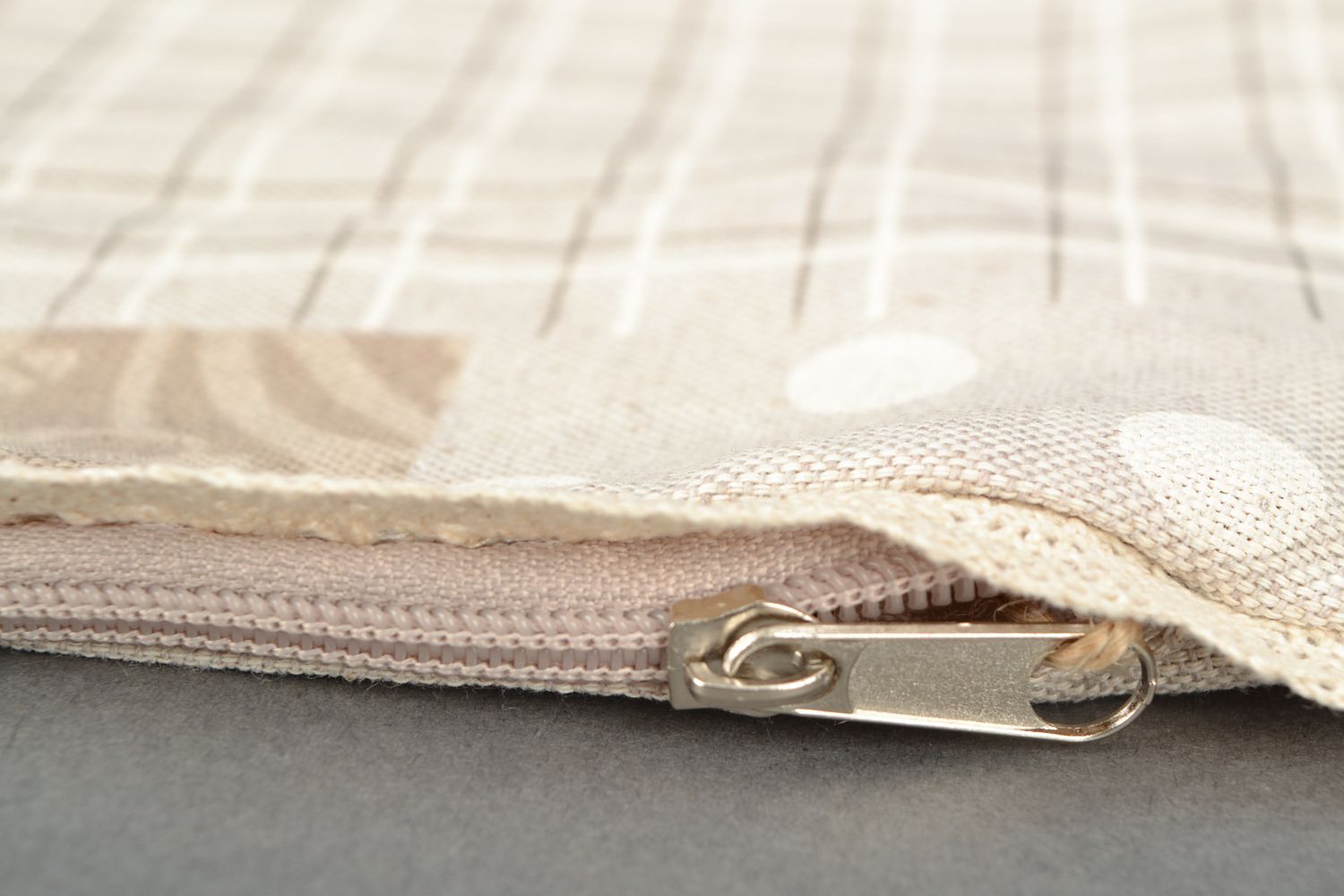 Taie d'oreiller en tissu de coton et polyamide avec dentelle faite main photo 5