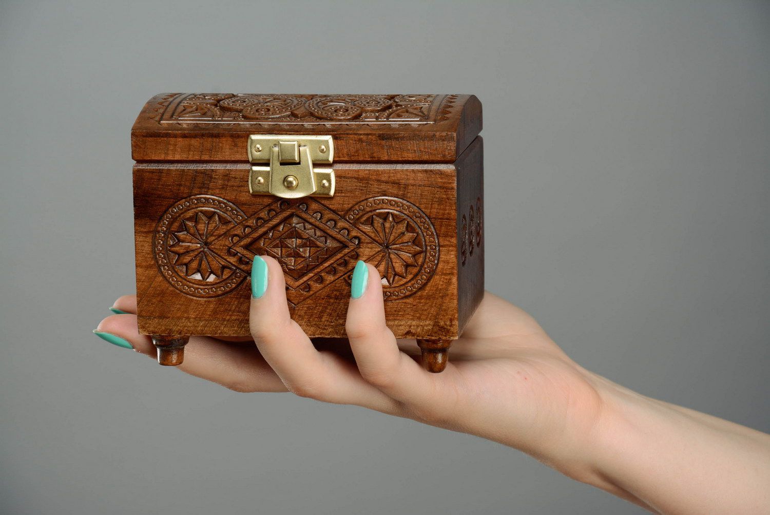 Boîte à bijoux en bois sculptée faite main photo 5