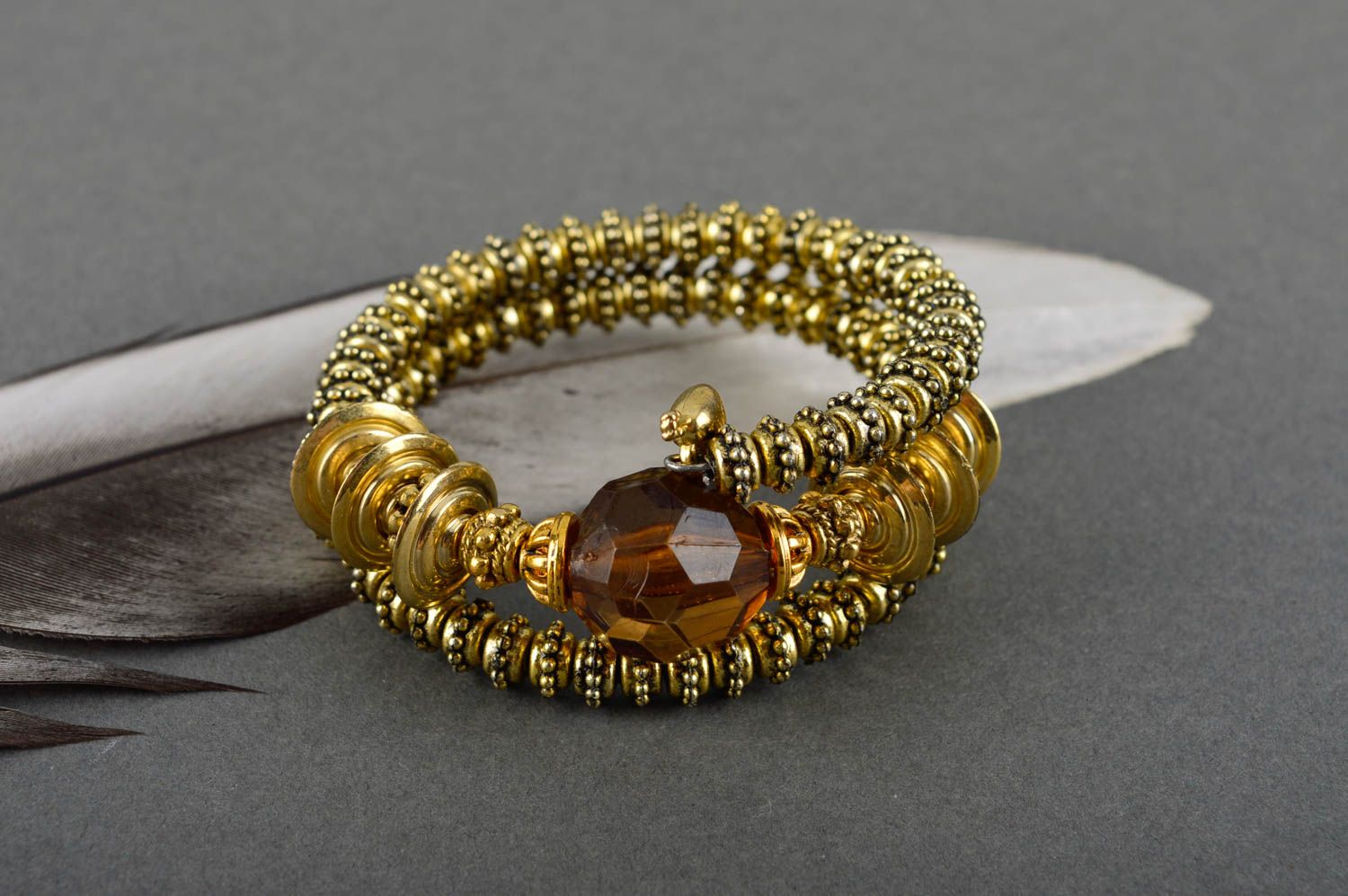 Bracelet fait main Bijou fantaisie couleur dorée spirale Cadeau femme original photo 1