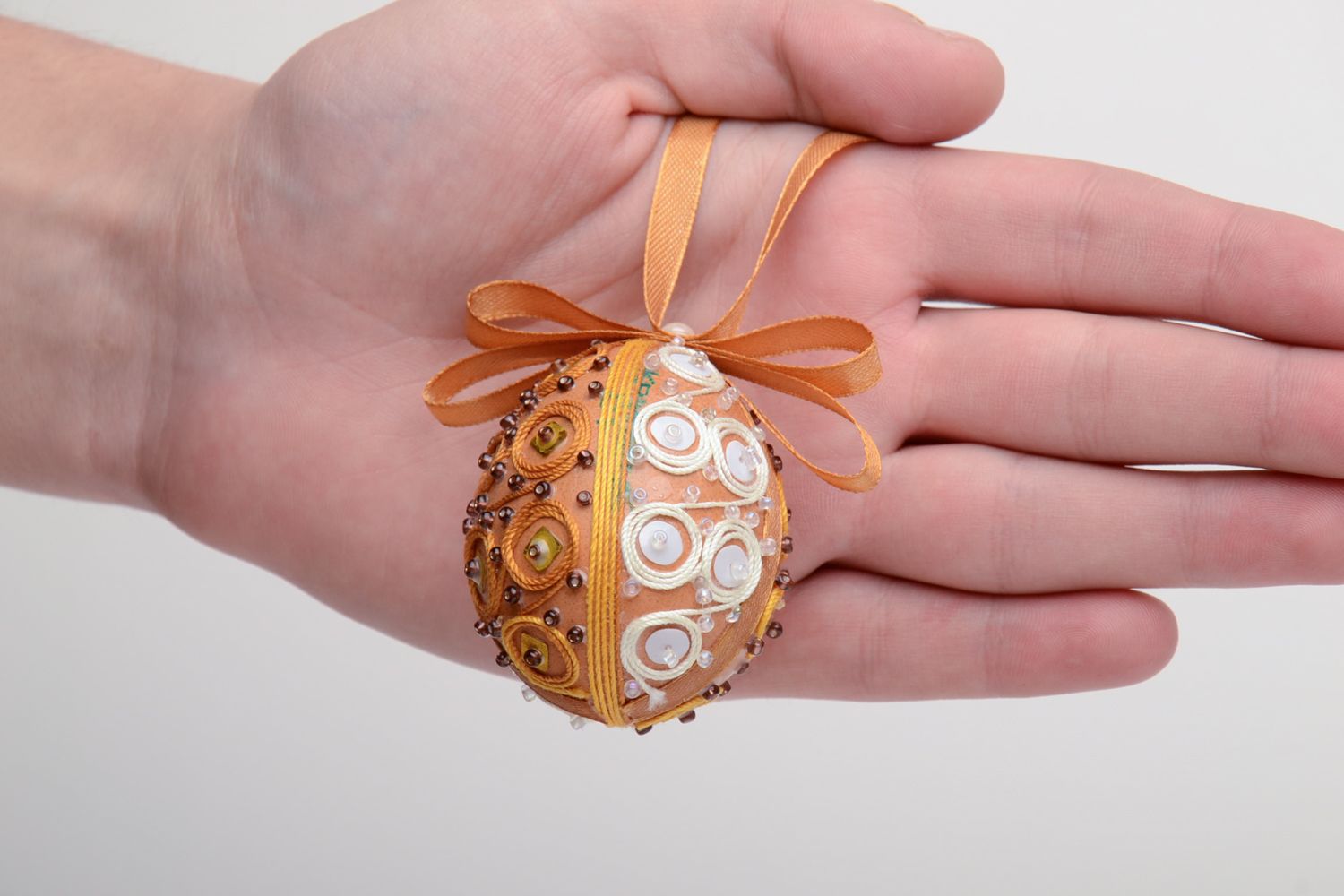Interior hanging egg with beads photo 5