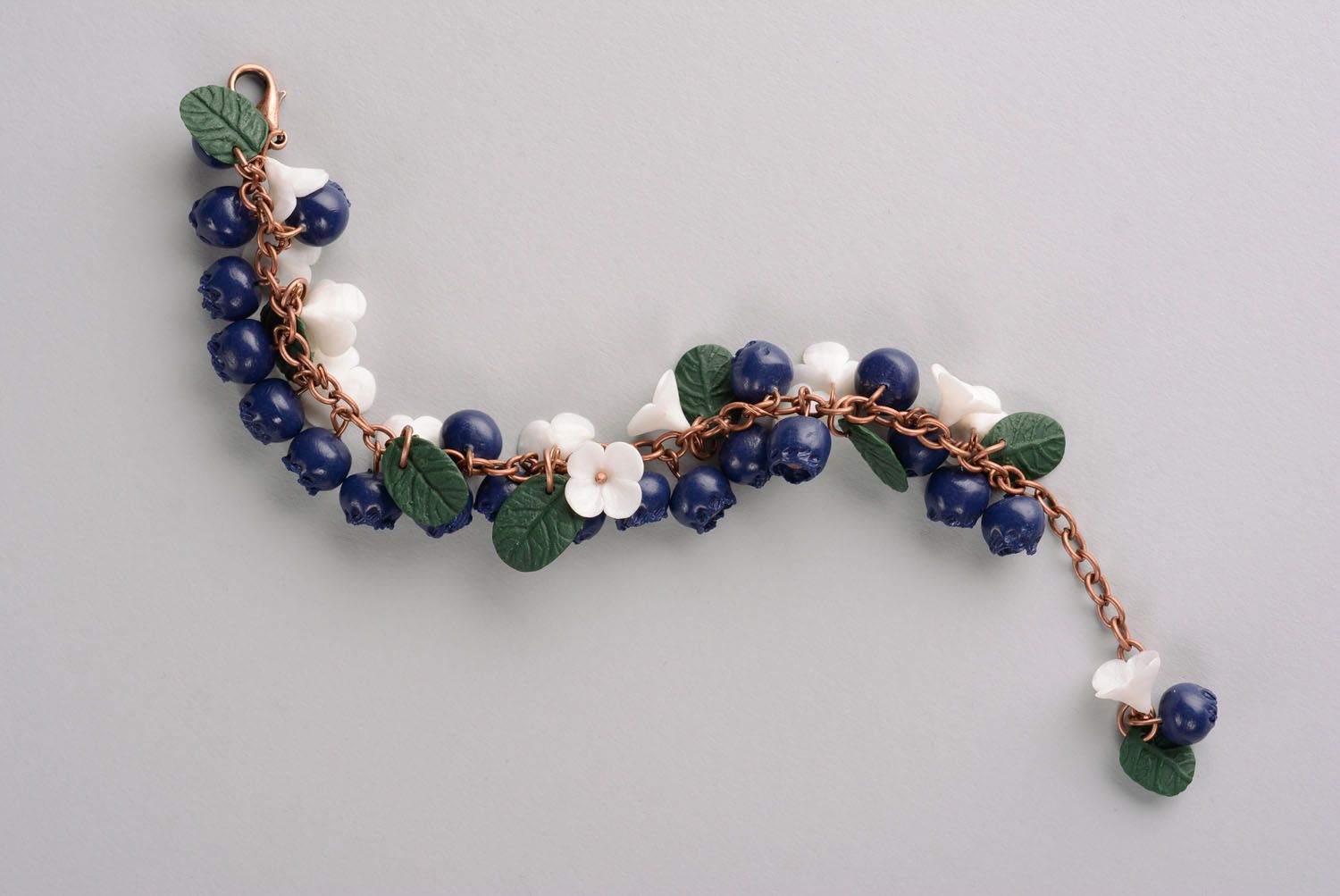 Blueberries and white field flowers charm bracelet  photo 2