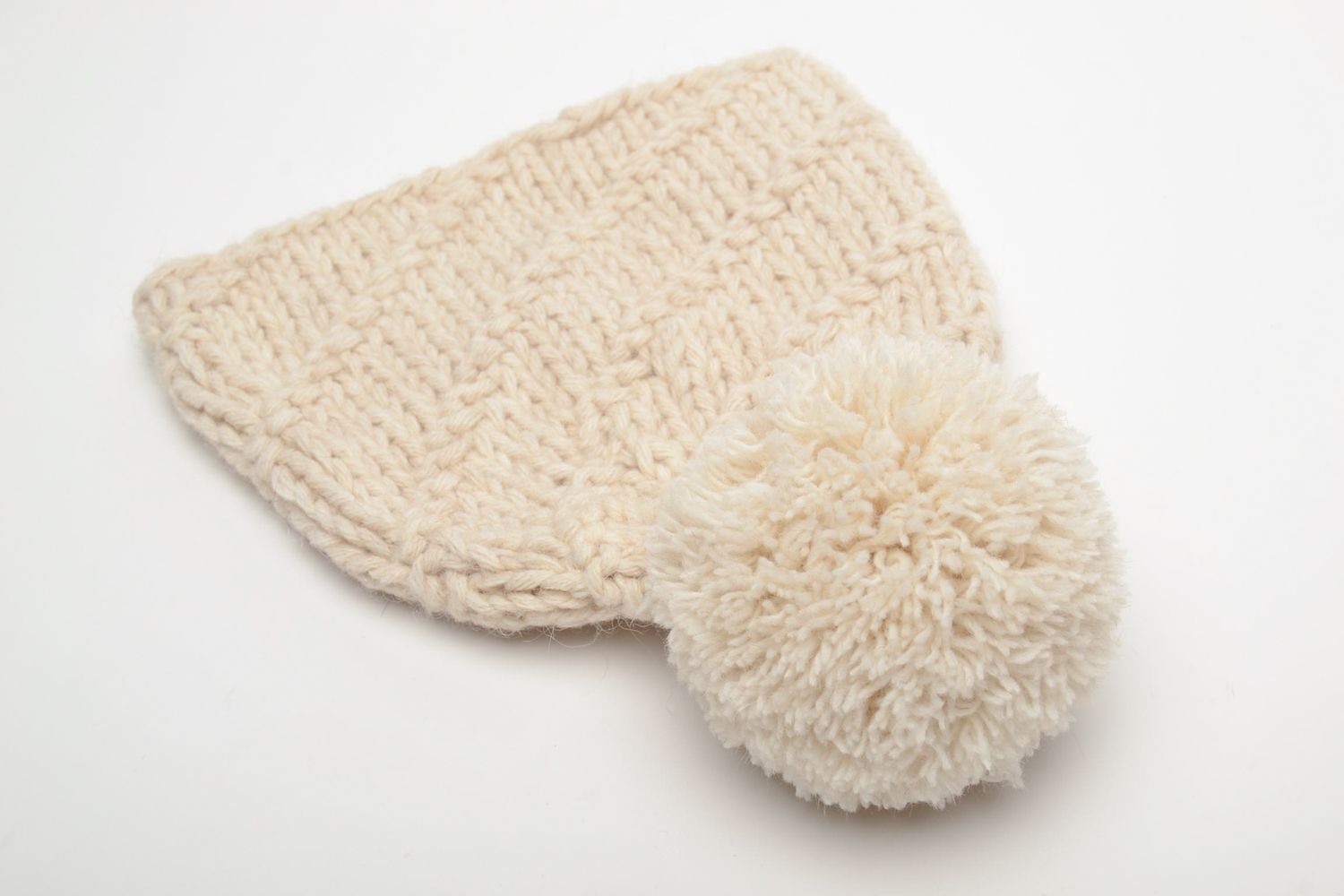 Bonnet tricoté en laine avec pompon fait main photo 4
