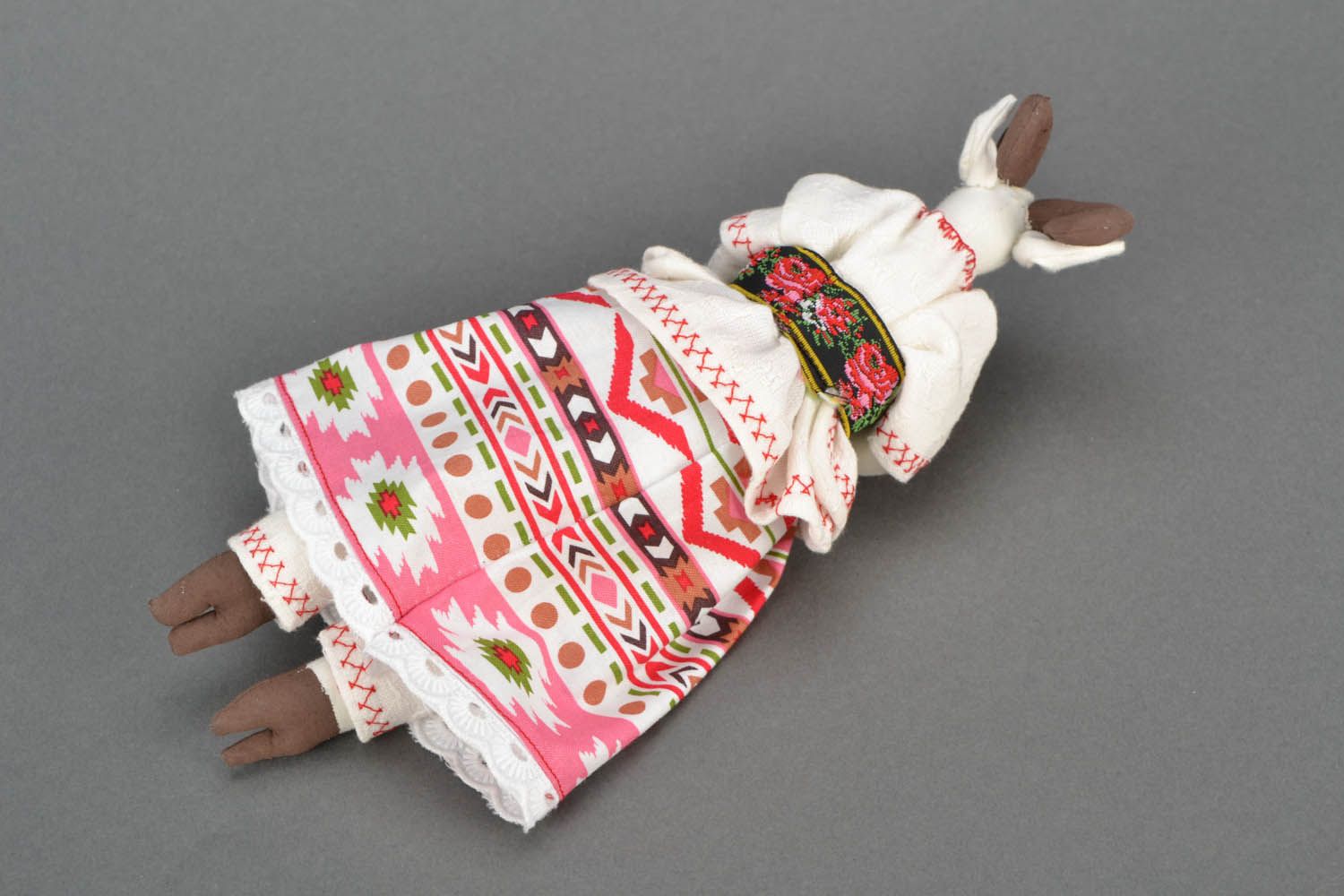 Jouet décoratif en tissu fait main Chèvre Helga photo 4