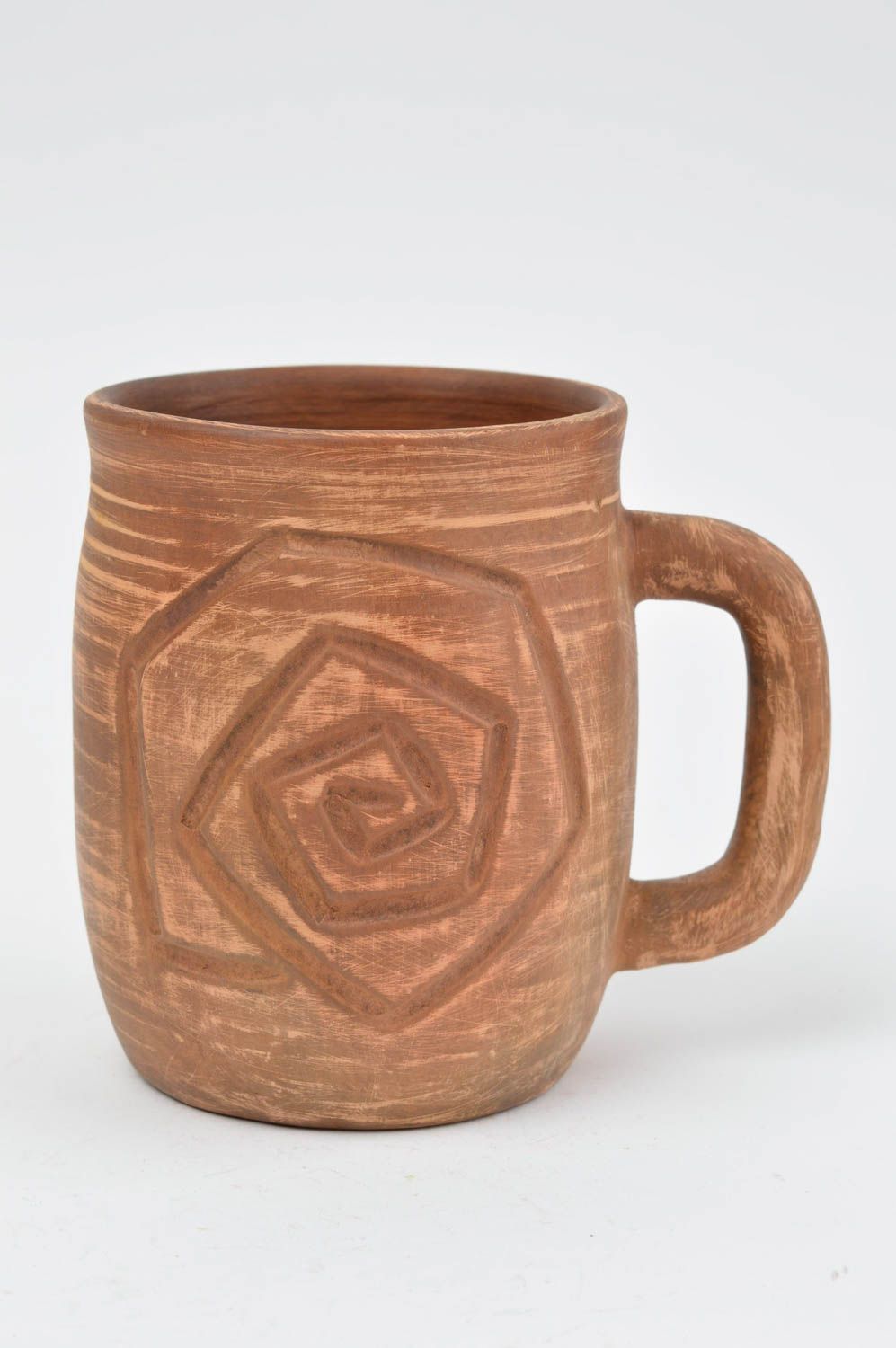 Braune schöne Tasse aus Ton mit Ornament originell künstlerische Handarbeit foto 2