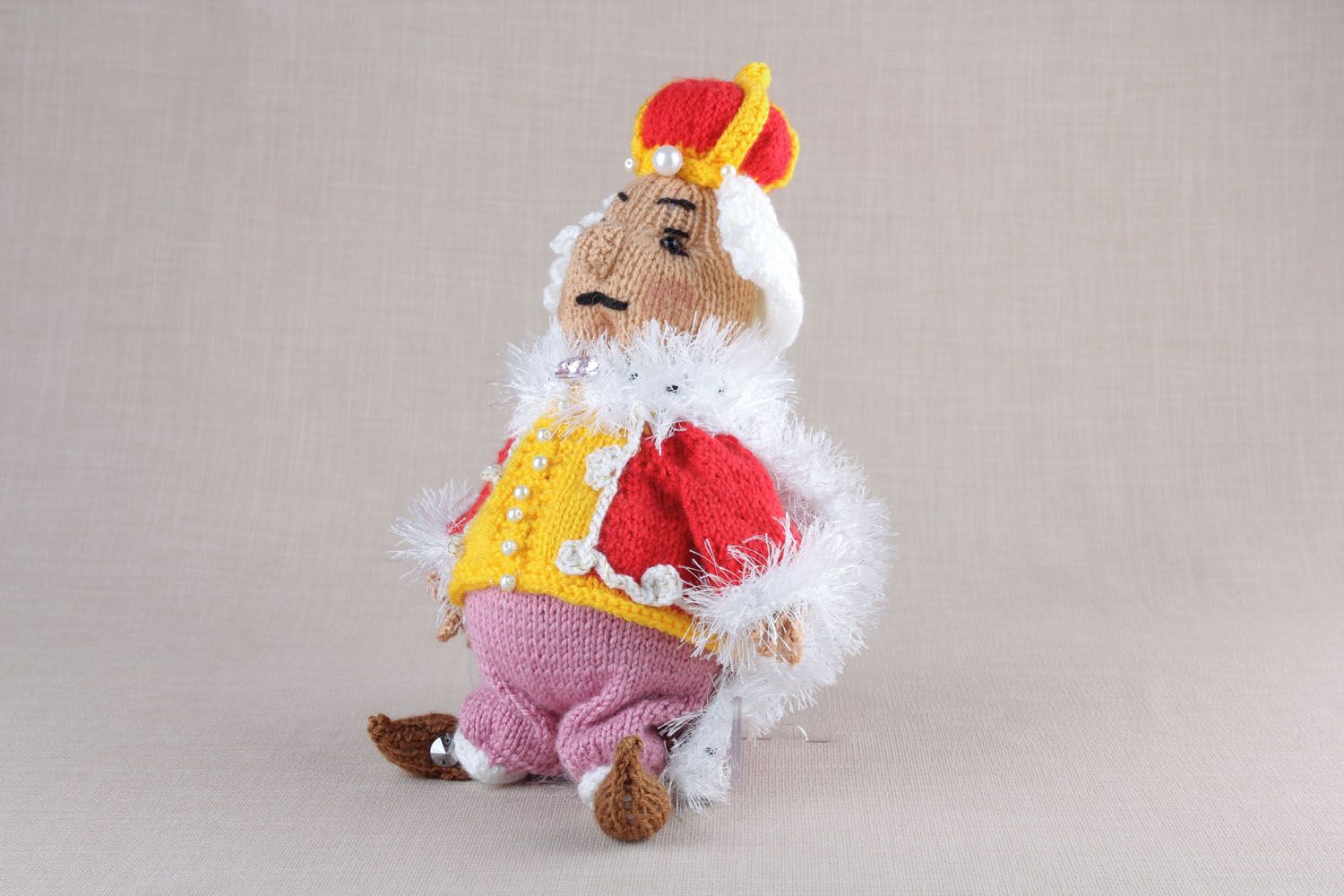 Gehäkelte Puppe König handmade foto 3