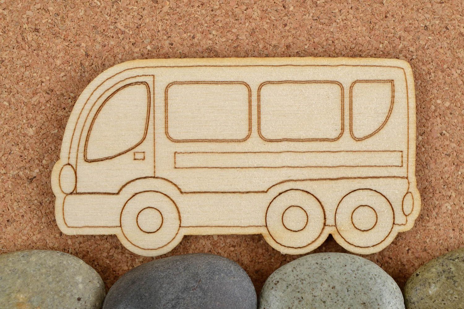 Miniaturen bemalen handgemacht Figur aus Holz Figur Deko Bus originell schön foto 1