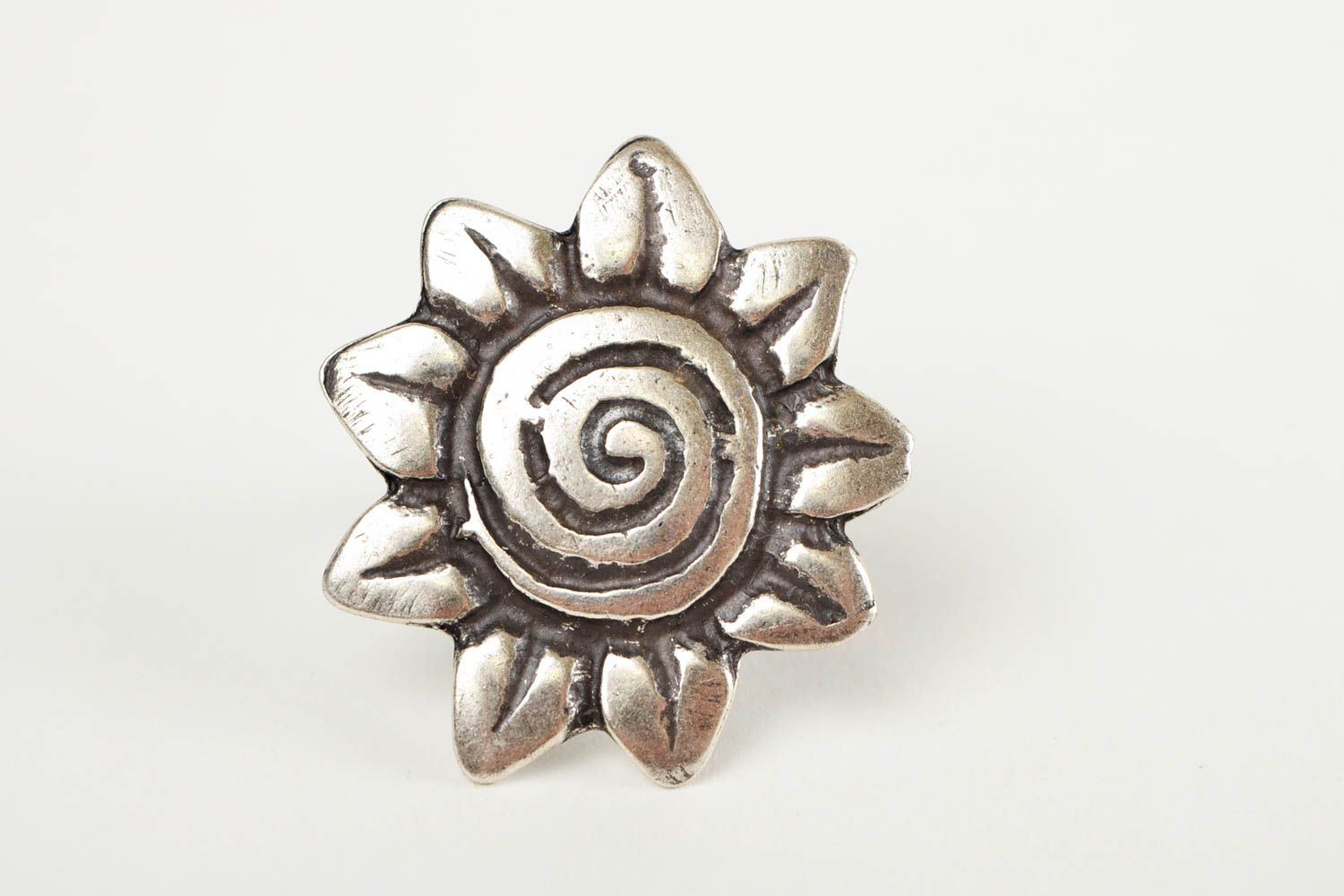 Beautiful handmade metal ring metal craft ideas fashion accessories for girls  photo 3