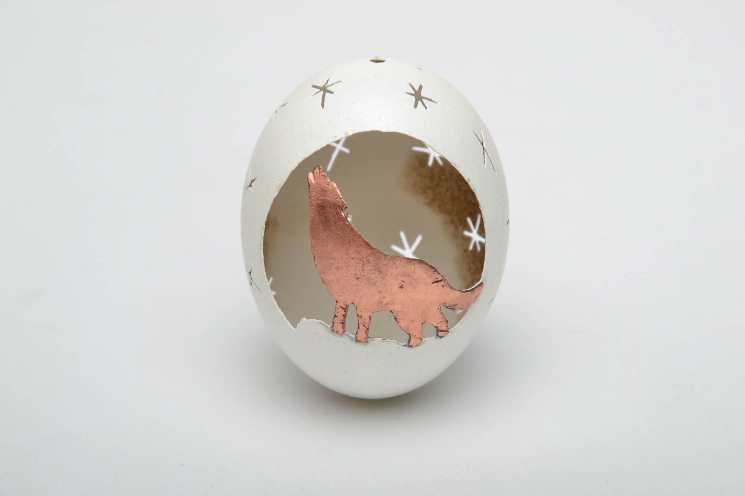Engraved designer egg decorated using metallization technique photo 2