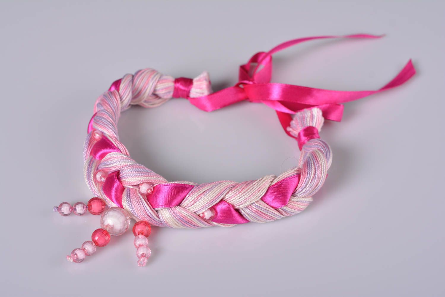 Collar hecho a mano rosado bisutería de moda accesorio para mujer con cinta  foto 1