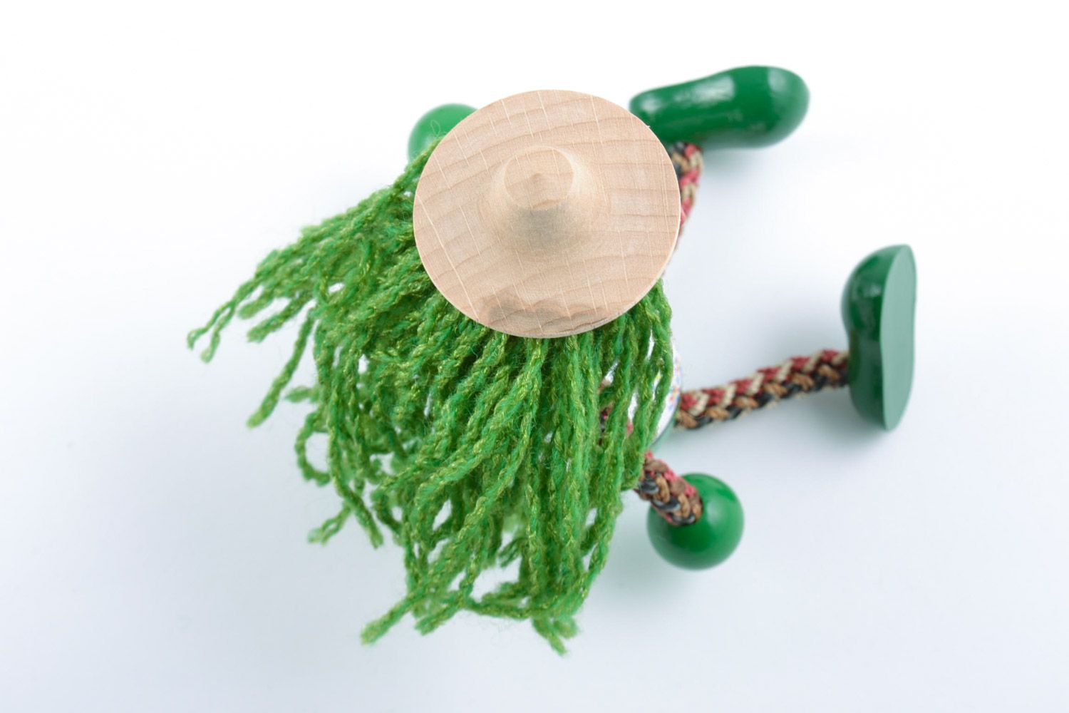 Petit jouet artisanal en bois de hêtre peint vert original écolo fait main photo 4
