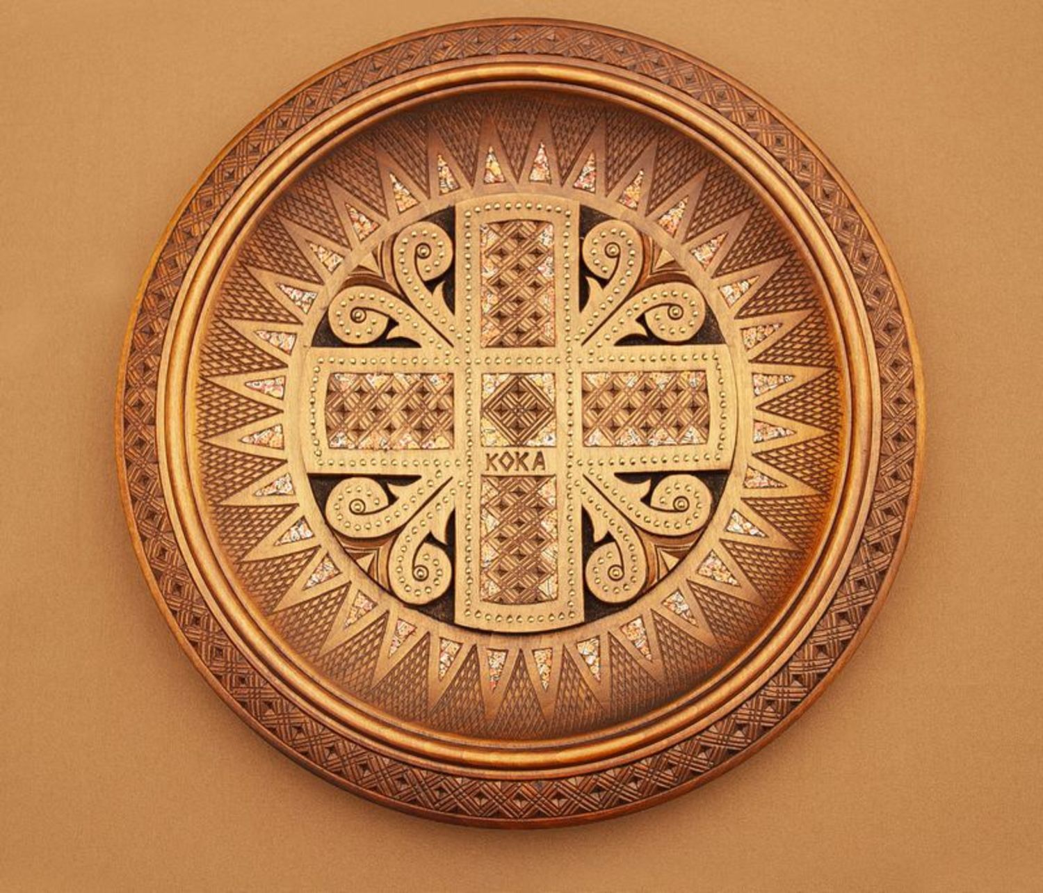 Large wall plate made of wood photo 3