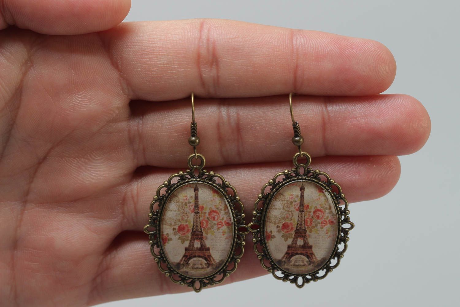 Handmade earrings made of glass glaze on the basis of openwork metal fittings photo 5