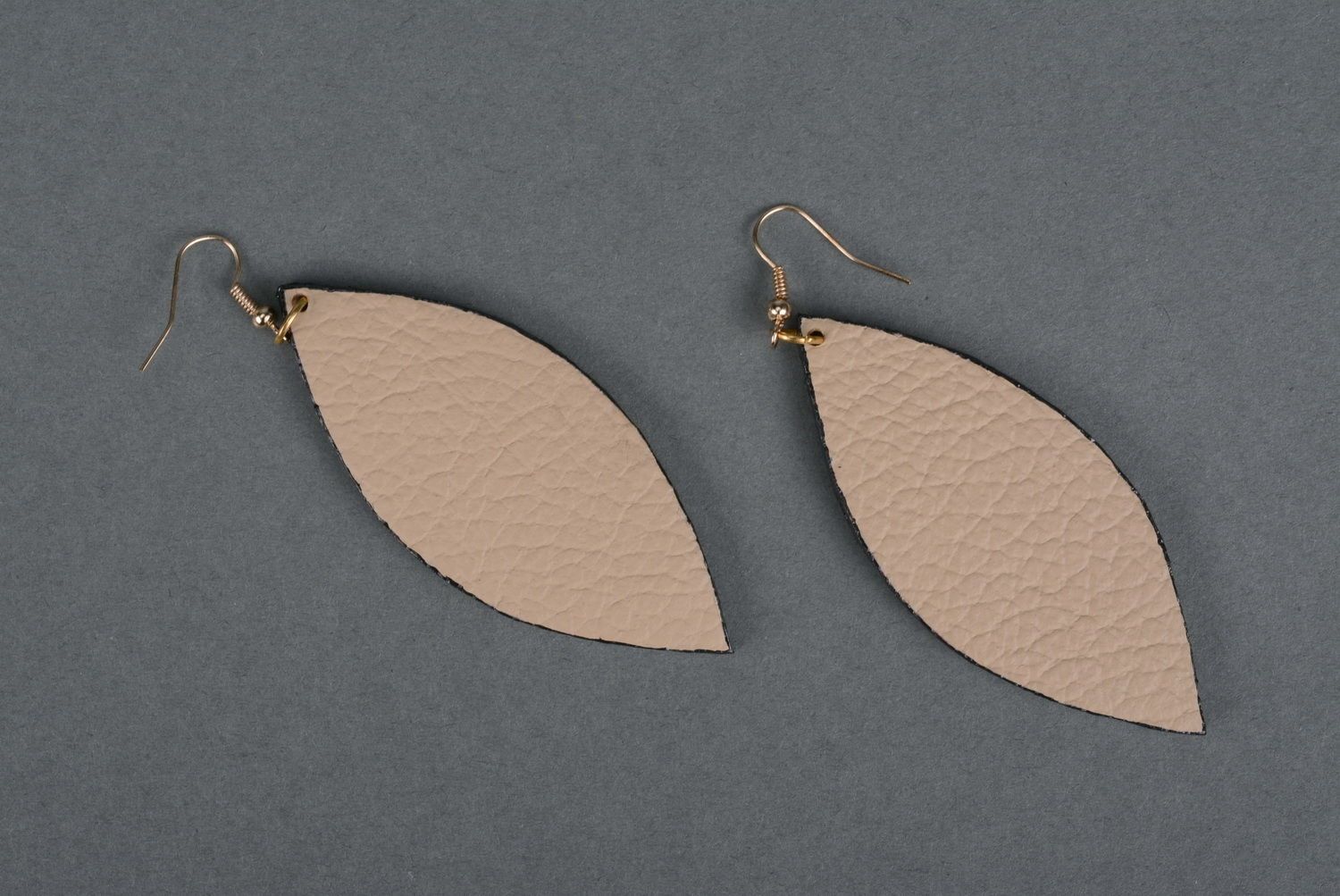Ohrringe aus Leder im Ethno Stil foto 3