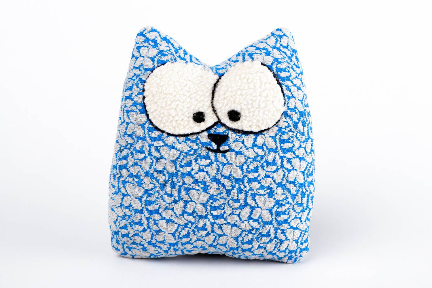 Peluche chat bleu à motif Jouet fait main tissu synthétique Cadeau pour enfant photo 3