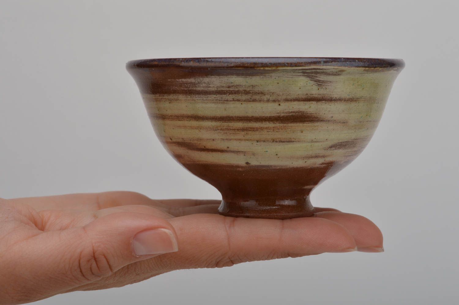 Handmade designer beautiful medium bowl made of clay and covered with glaze photo 3