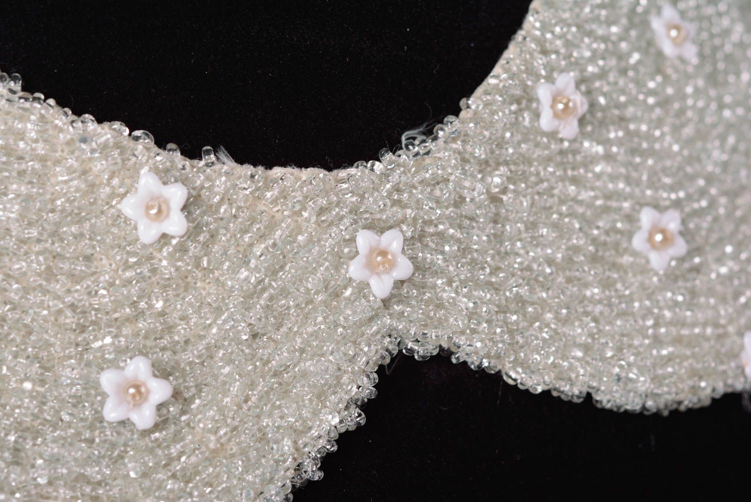 Collier col blanc Bijou fait main en perles de rocaille original Cadeau femme photo 3