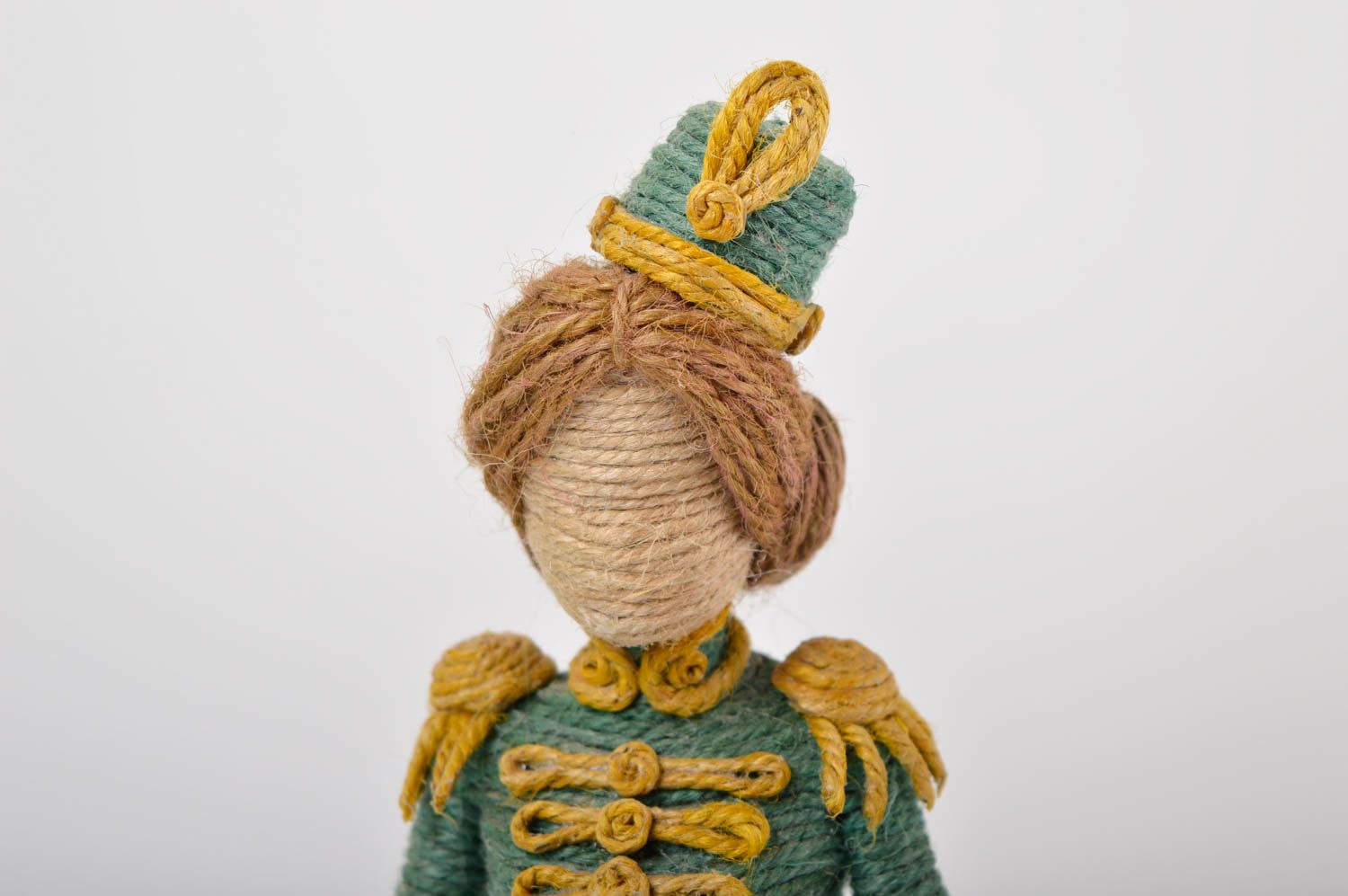 Кукла ручной работы декор для дома кукла из шпагата статуэтка фигурка Гусарыня фото 5