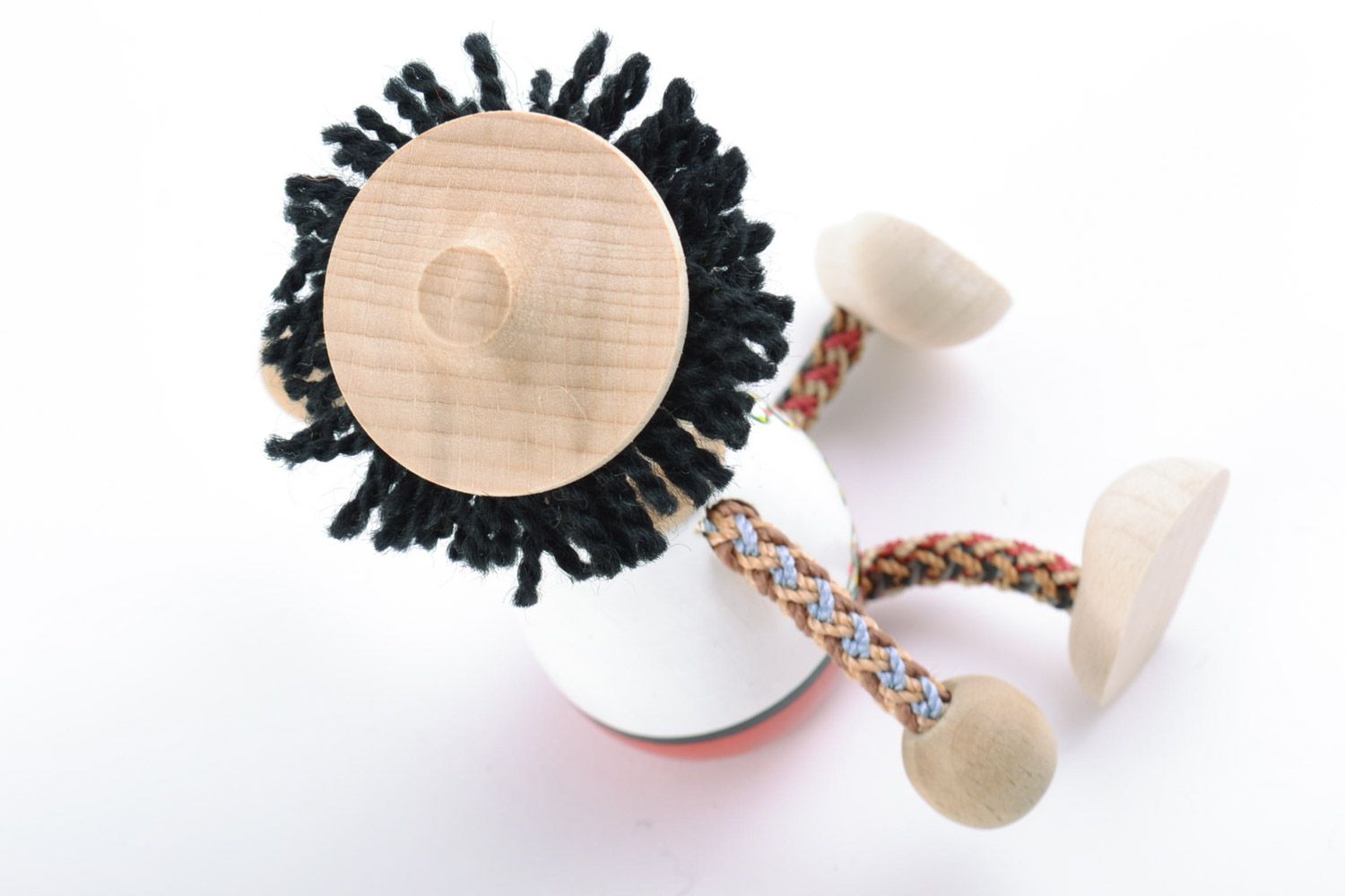 Handgemachtes Öko Spielzeug aus Holz mit Bemalung in Form vom Jungen Geschenk  foto 5