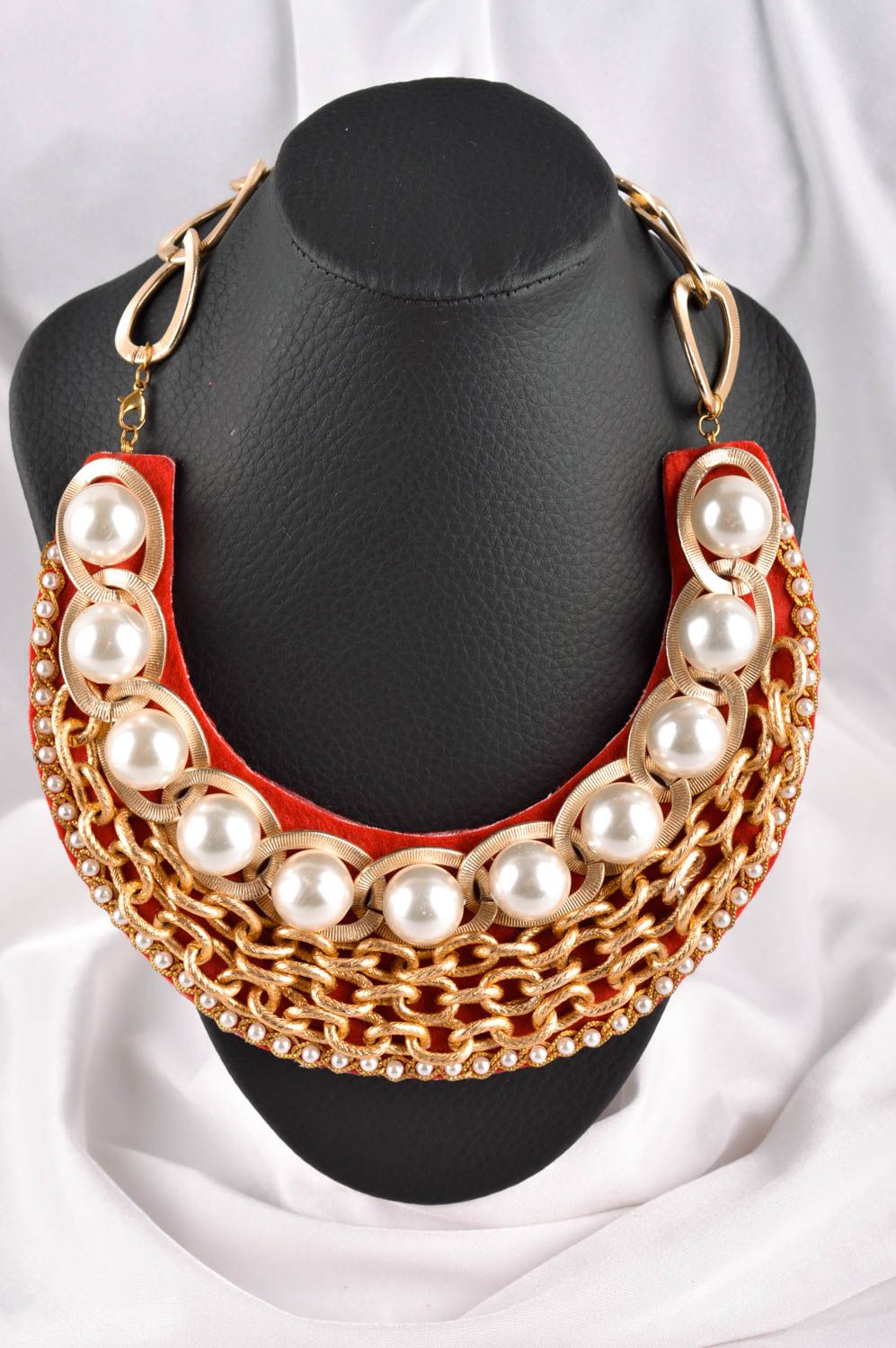 Collier plastron Bijou fait main chaînes fausses perles volumineux Cadeau femme photo 1