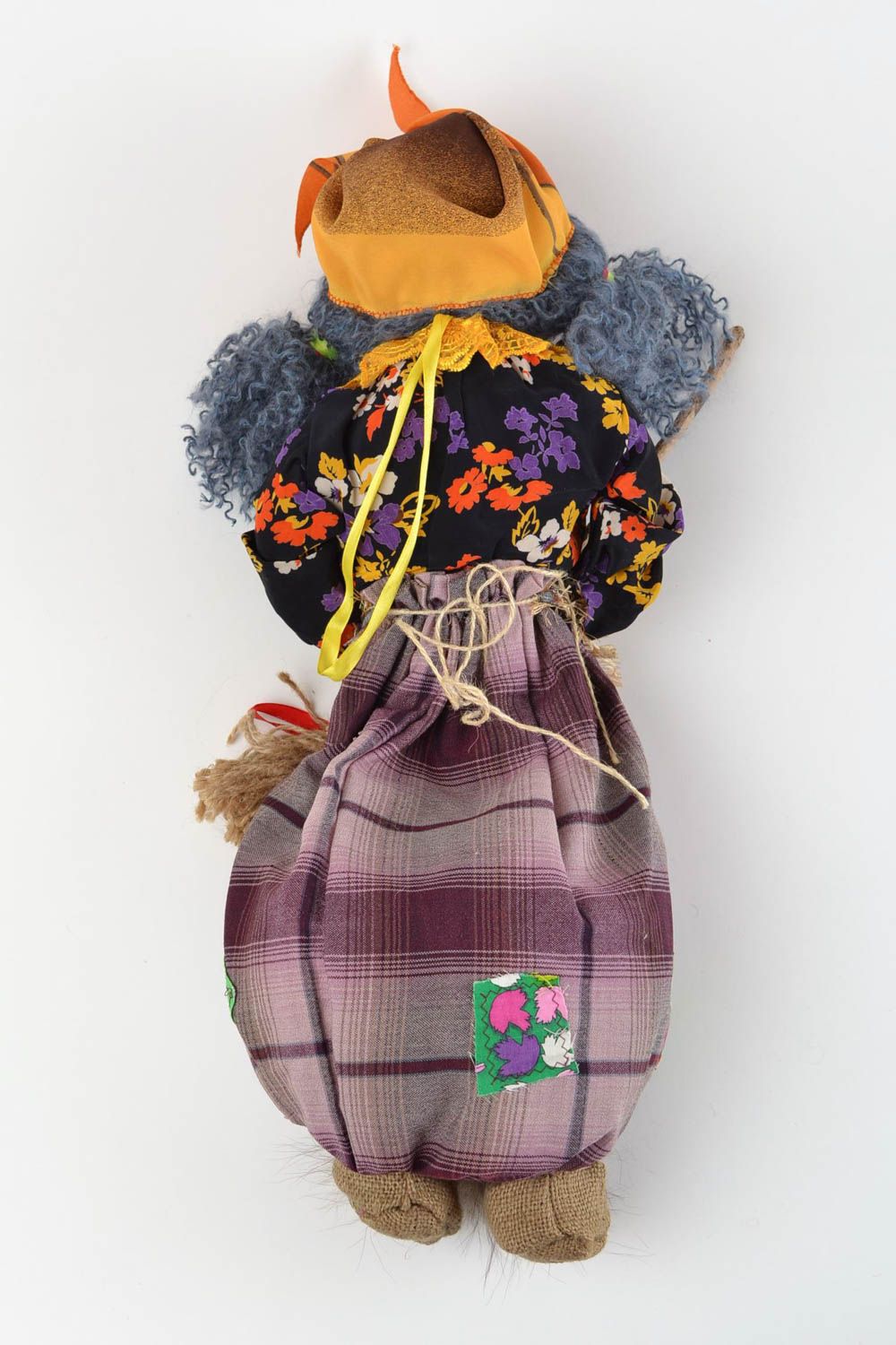 Капроновая игрушка Баба яга с петелькой необычная декоративная ручной работы фото 5