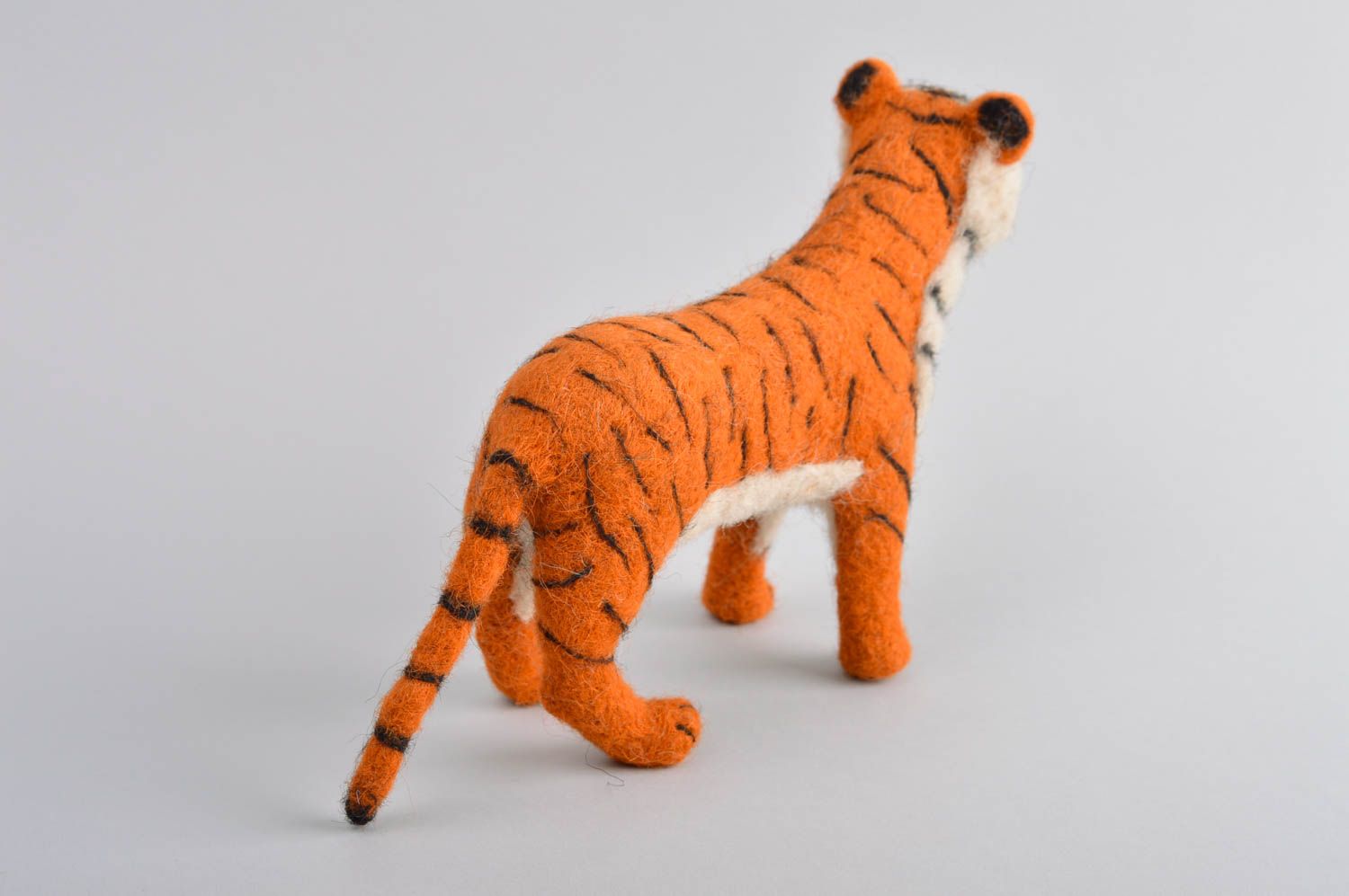 Jouet tigre Peluche faite main en laine feutrée originale Cadeau pour enfant photo 4