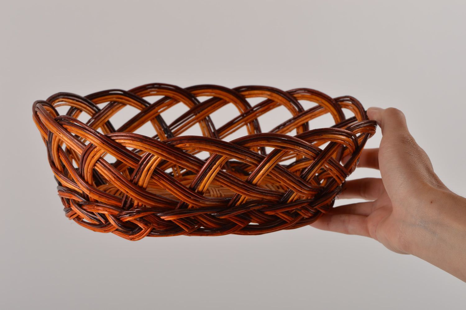 Подарок ручной работы хлебница из лозы ажурная плетеная хлебница авторская фото 5