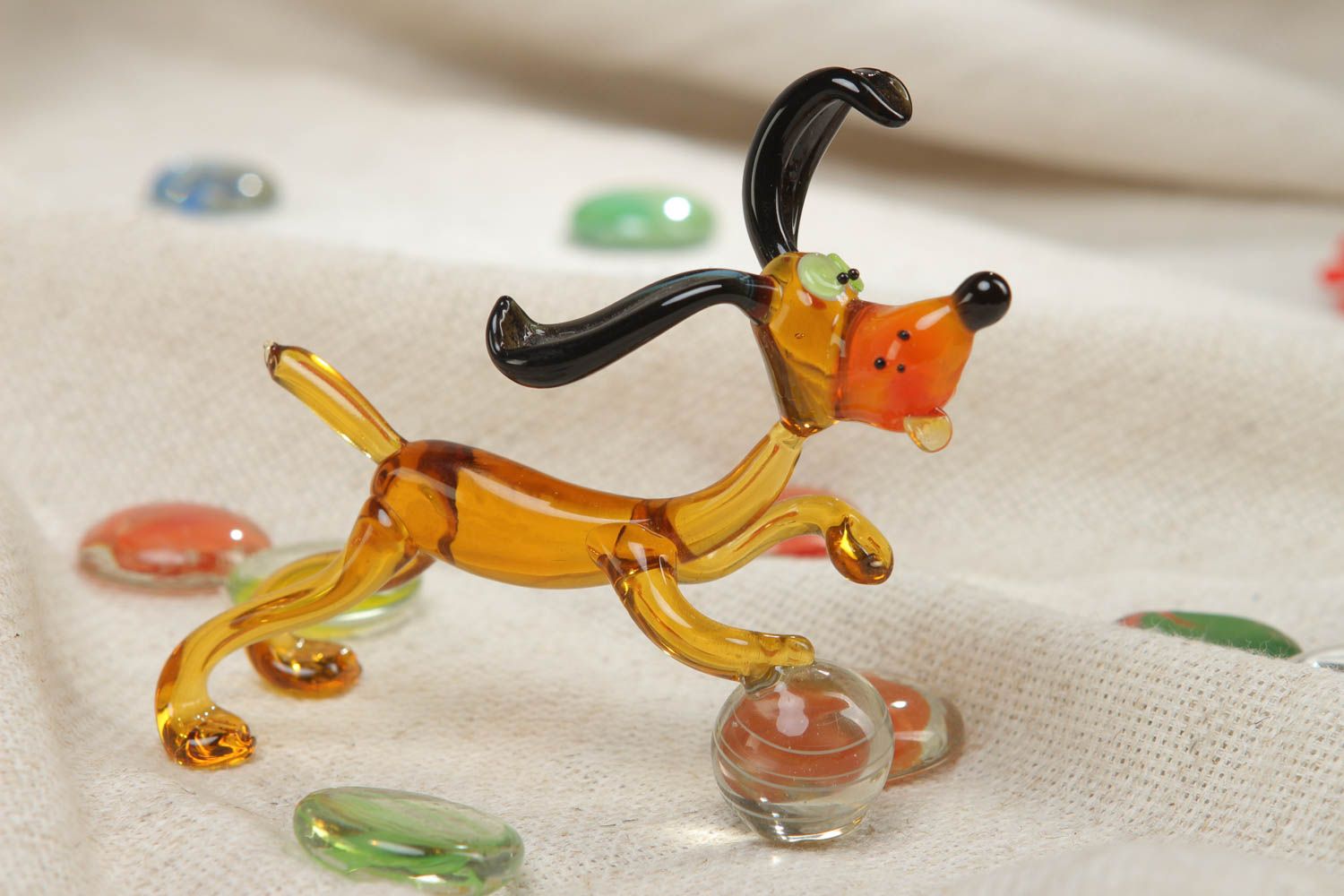 Collectible glass statuette of dog  photo 5