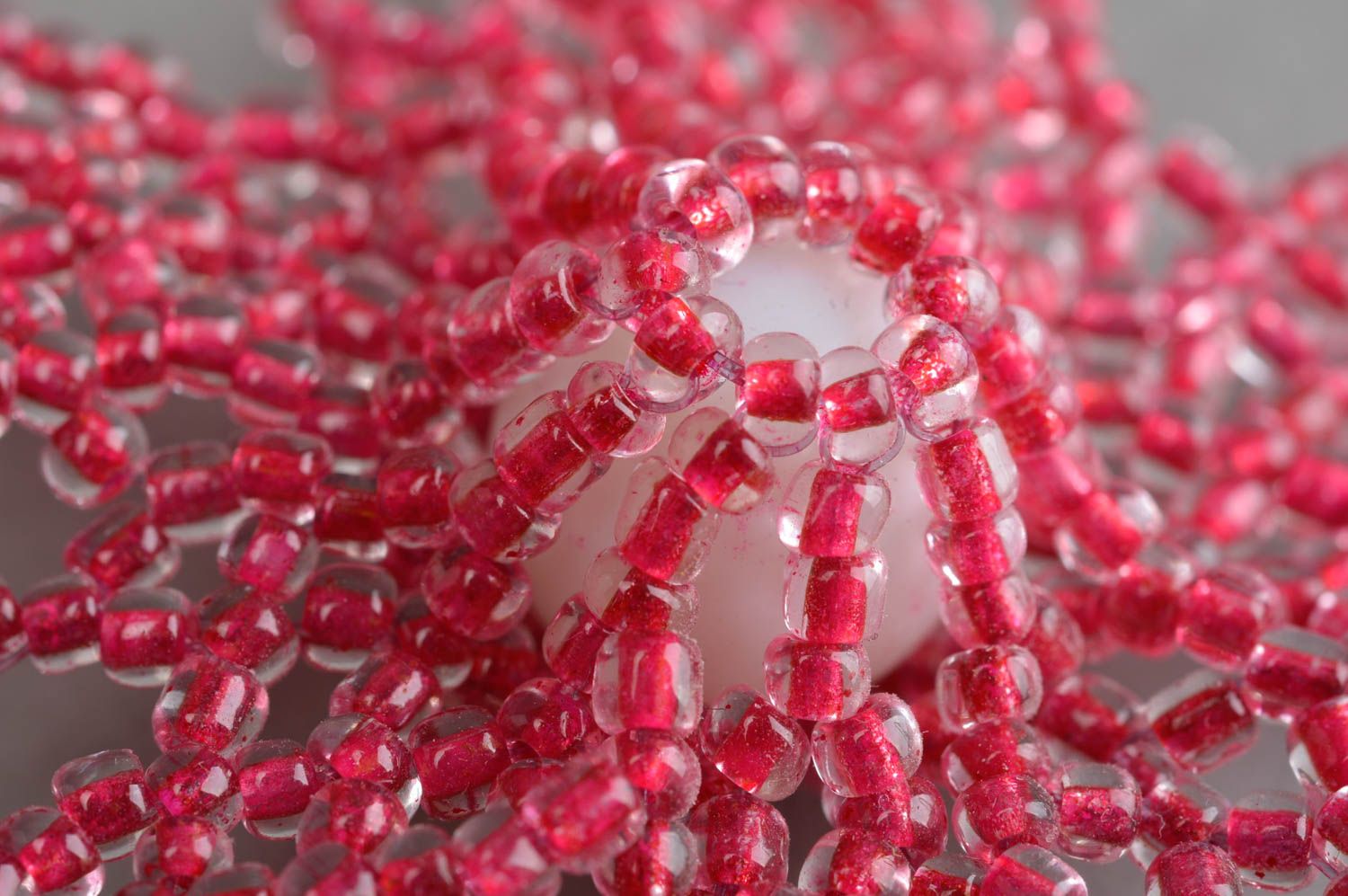 Rosa feierliche Gehänge Ohrringe aus Glasperlen mit Perlen schöne Stere grell  foto 5