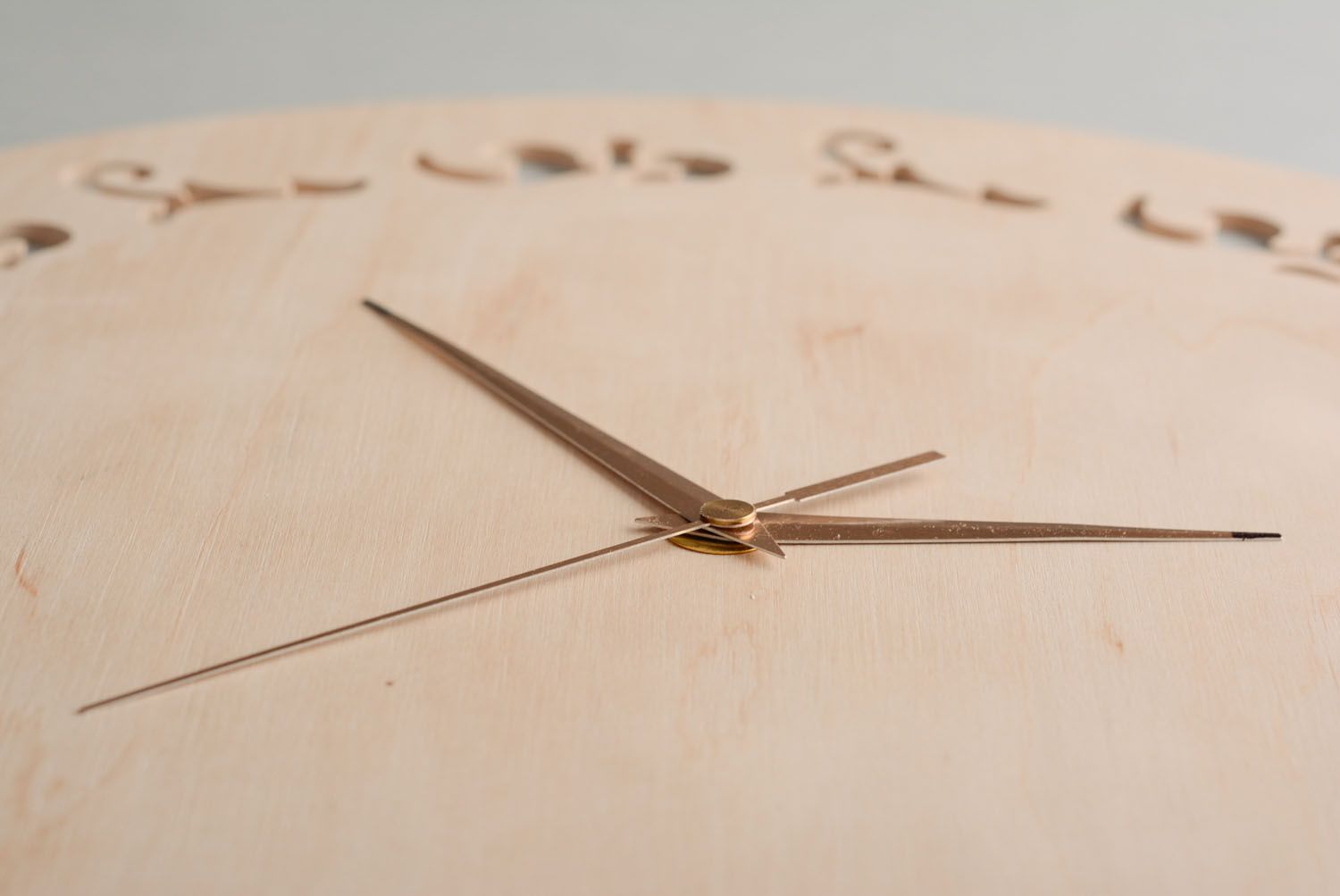 Base de madera para el reloj Calado foto 4