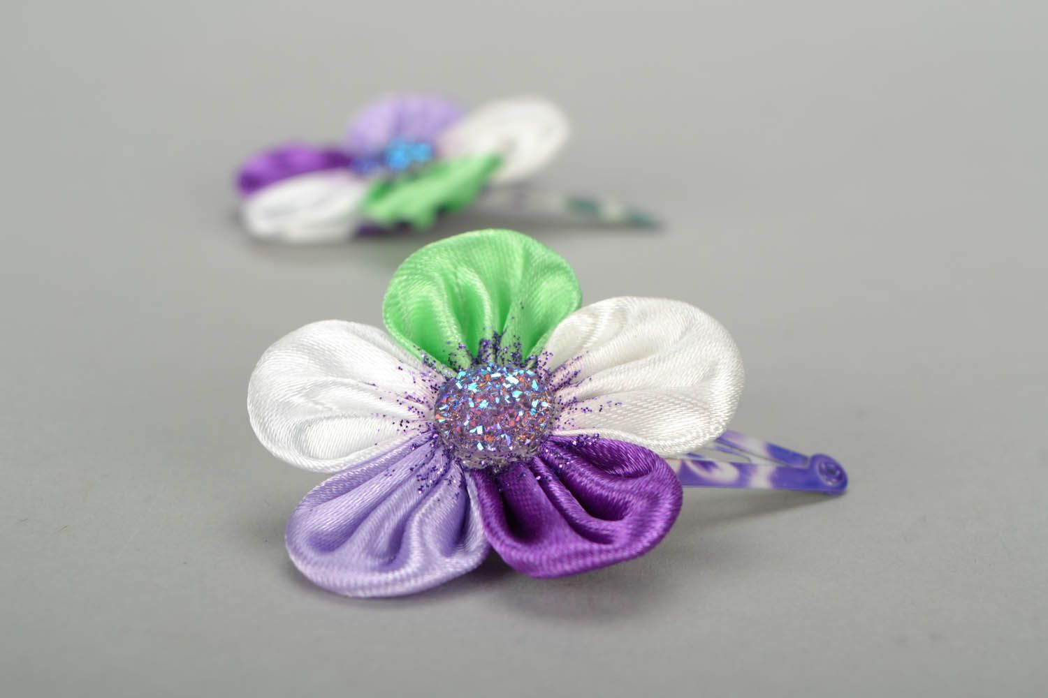 Set of hair clips with flowers  photo 3