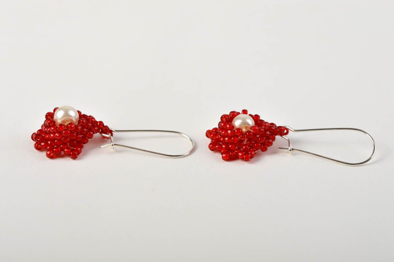 Boucles d'oreilles fait main Bijou original perles rouges Accessoire femme photo 4