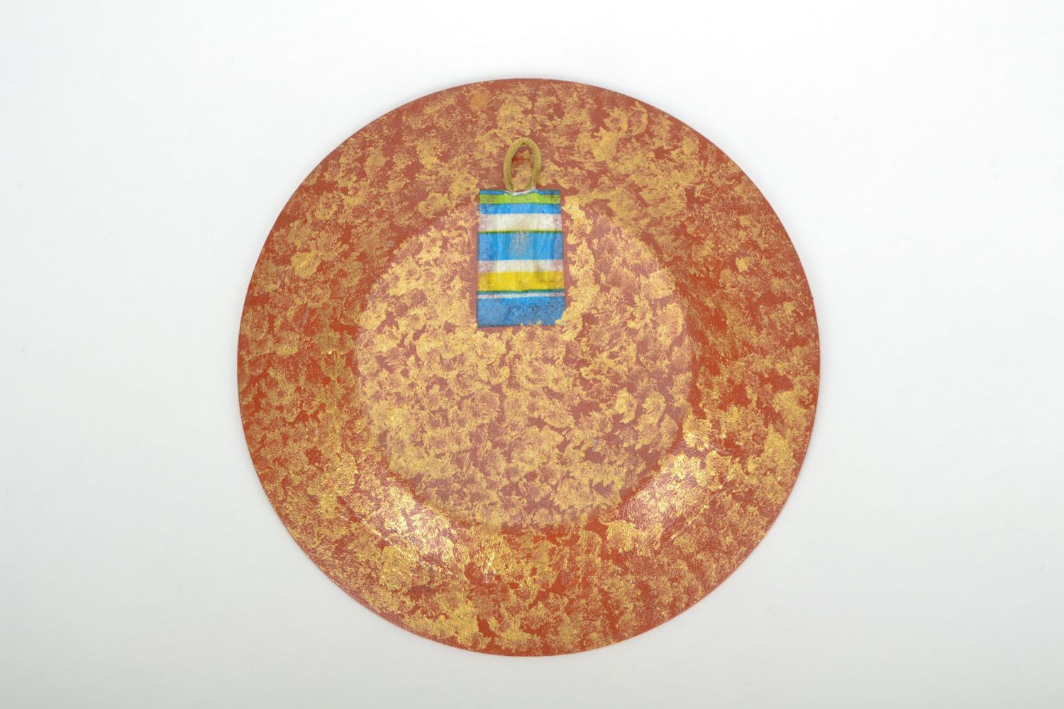 Ceramic plate made using decoupage technique photo 5
