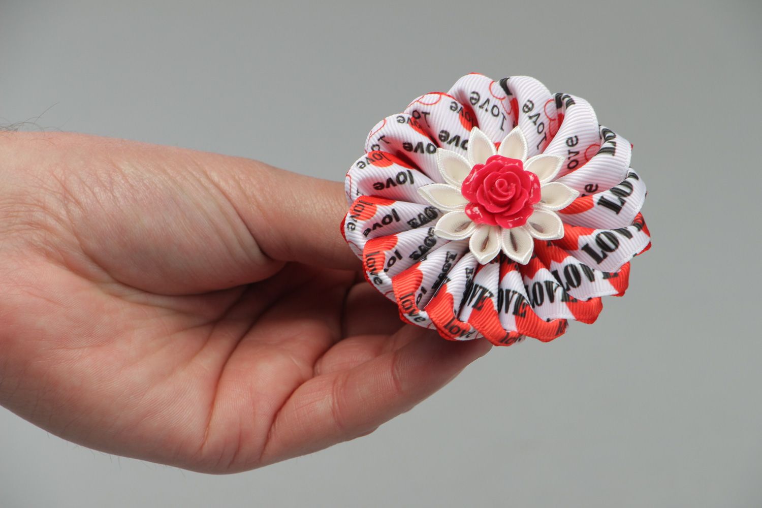 Handgemachte festliche Blumen Haargummi aus Satin und Ripsbändern für Frauen foto 4
