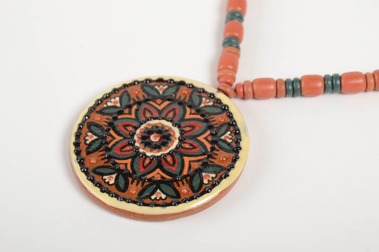 Pendentif céramique fait main Bijou ethnique collier rond Accessoire femme mode photo 5