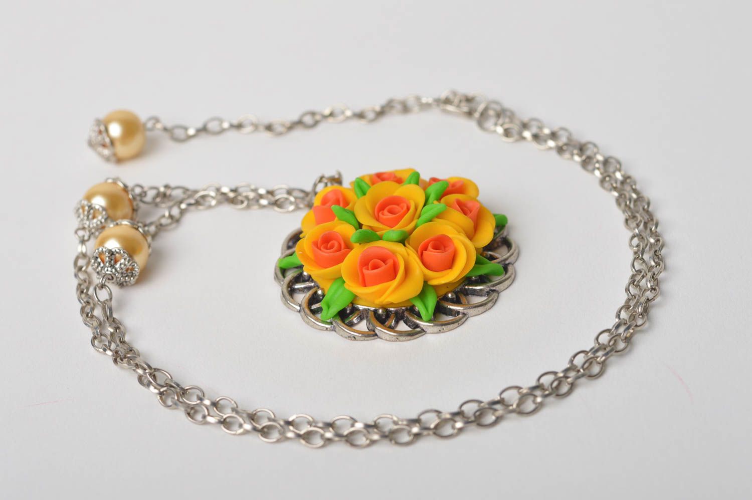 Beautiful handmade plastic pendant flower neck pendant cool jewelry designs photo 5