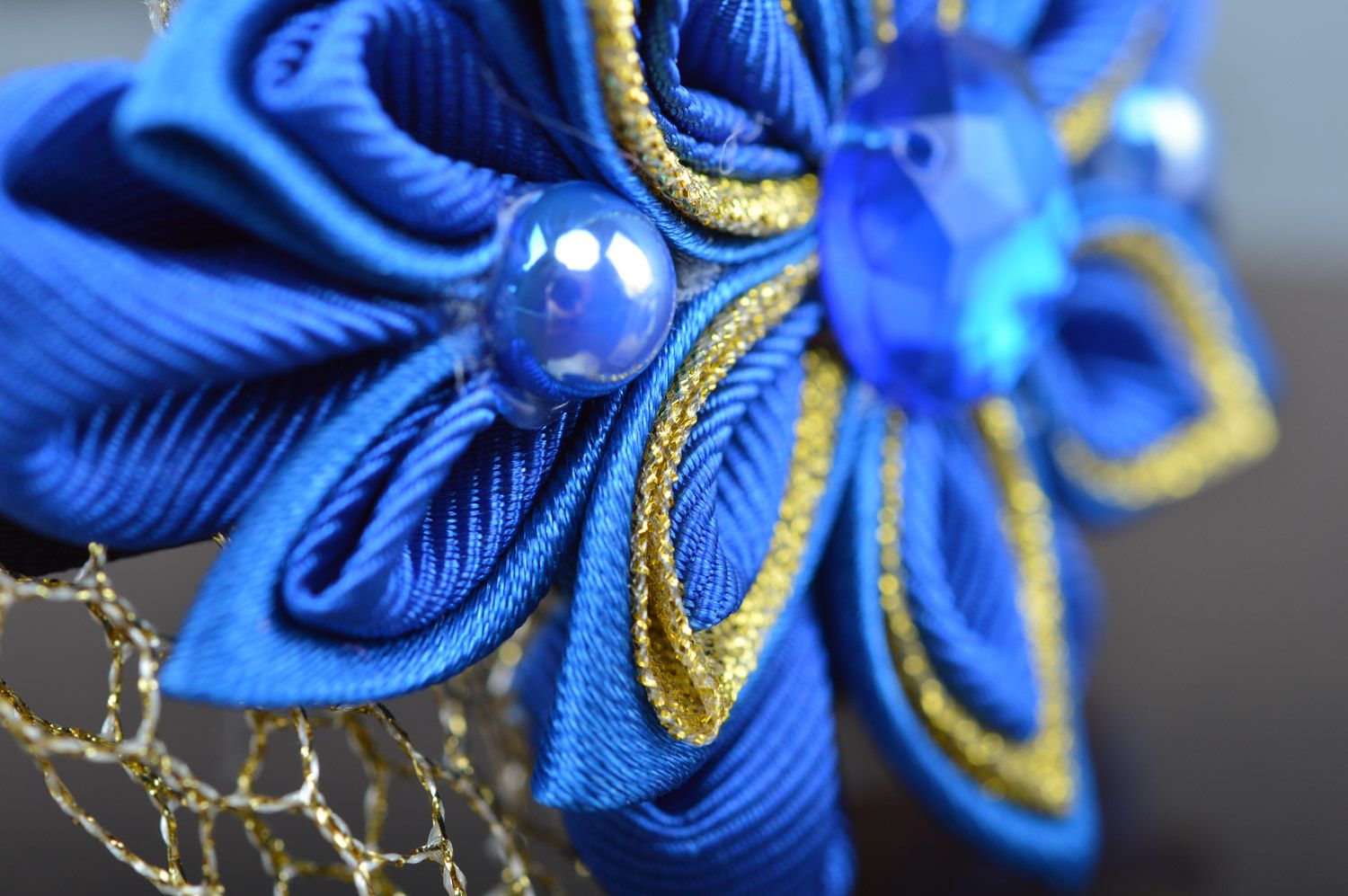 Обруч для волос с цветком из лент ручной работы в виде синего цветка Незабудка фото 4