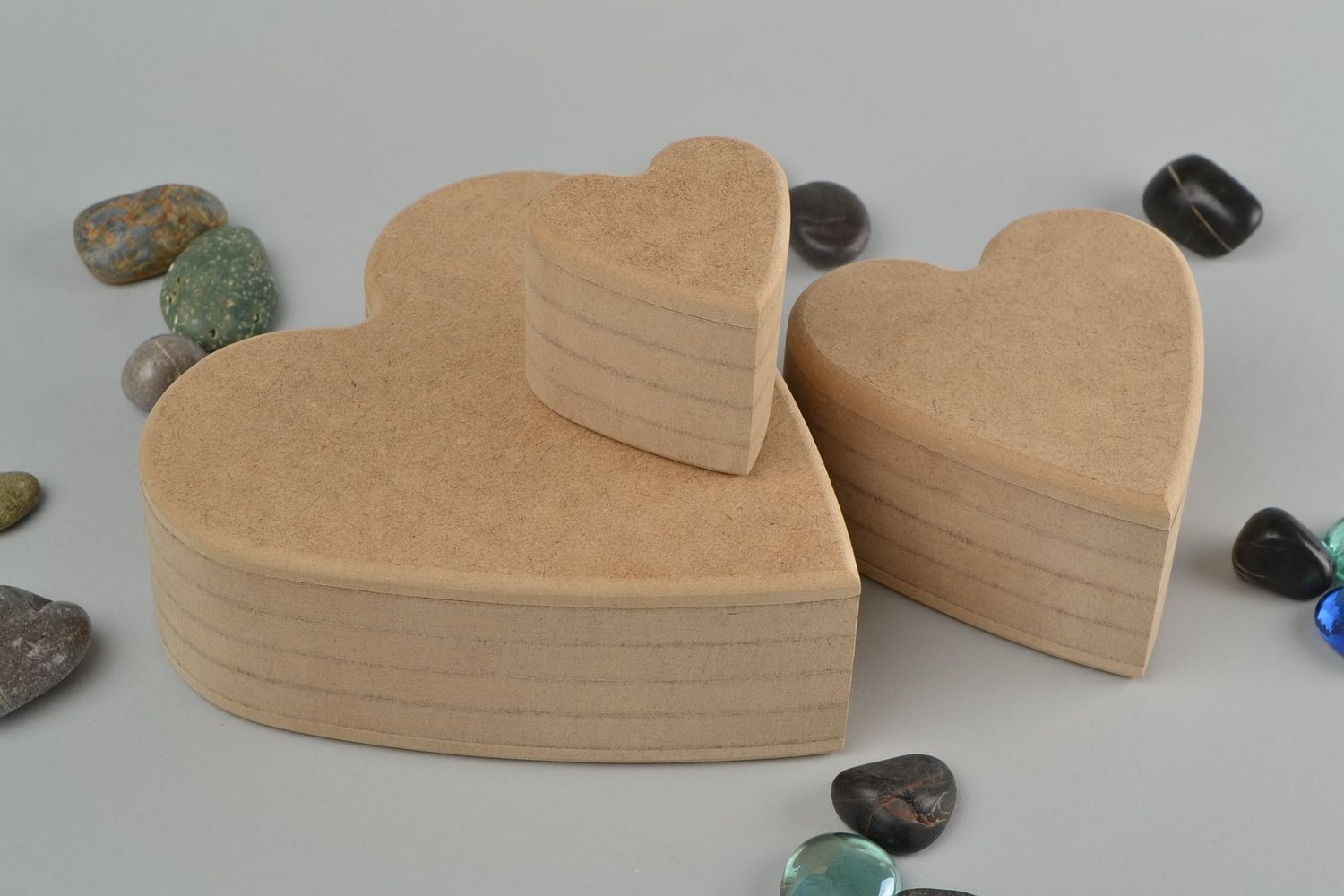 Boîtes en forme de coeur à décorer 3 pièces de différentes tailles faites main photo 1
