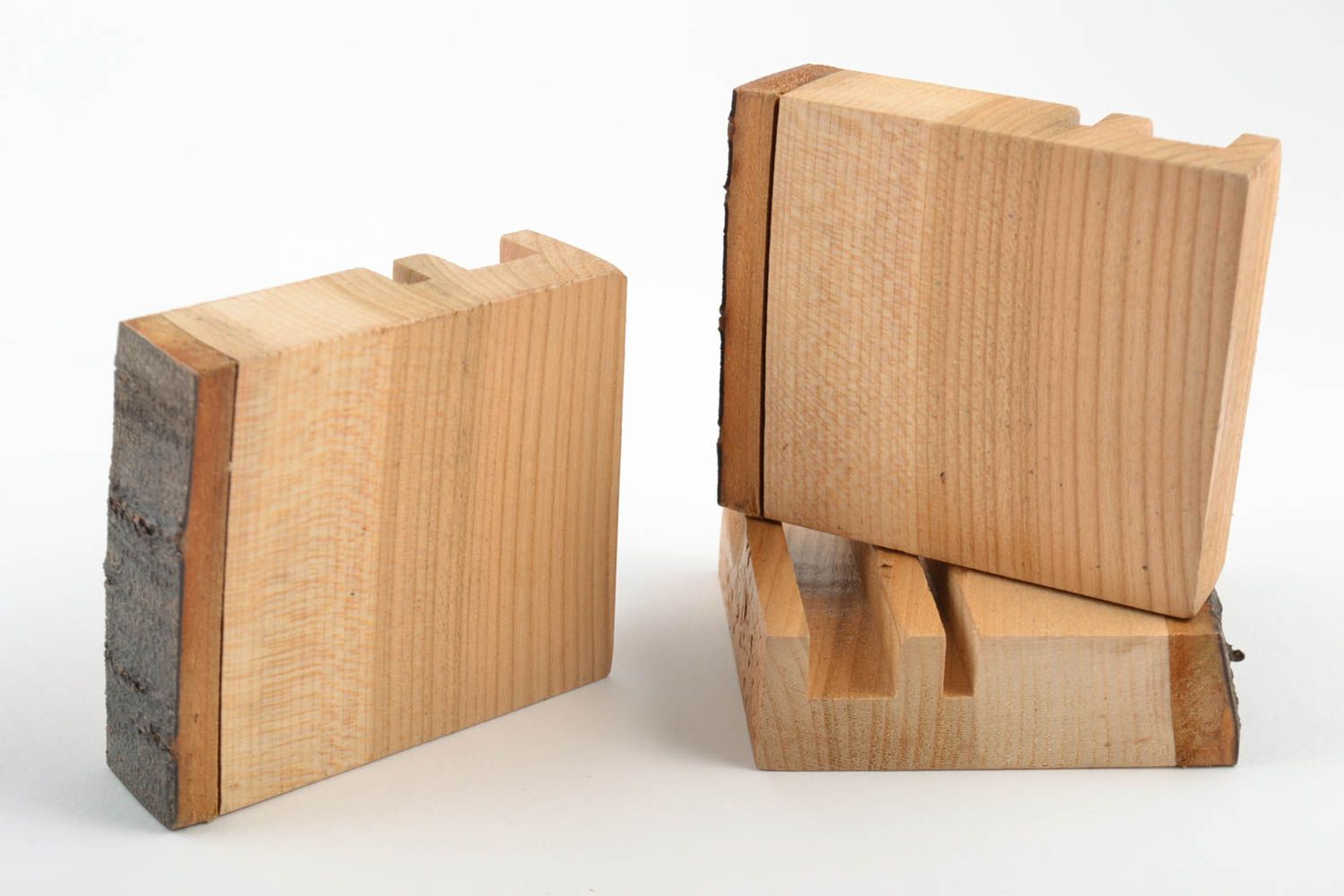 Sujetadores para celulares ecológicos de madera artesanales bonitos 3 piezas foto 4