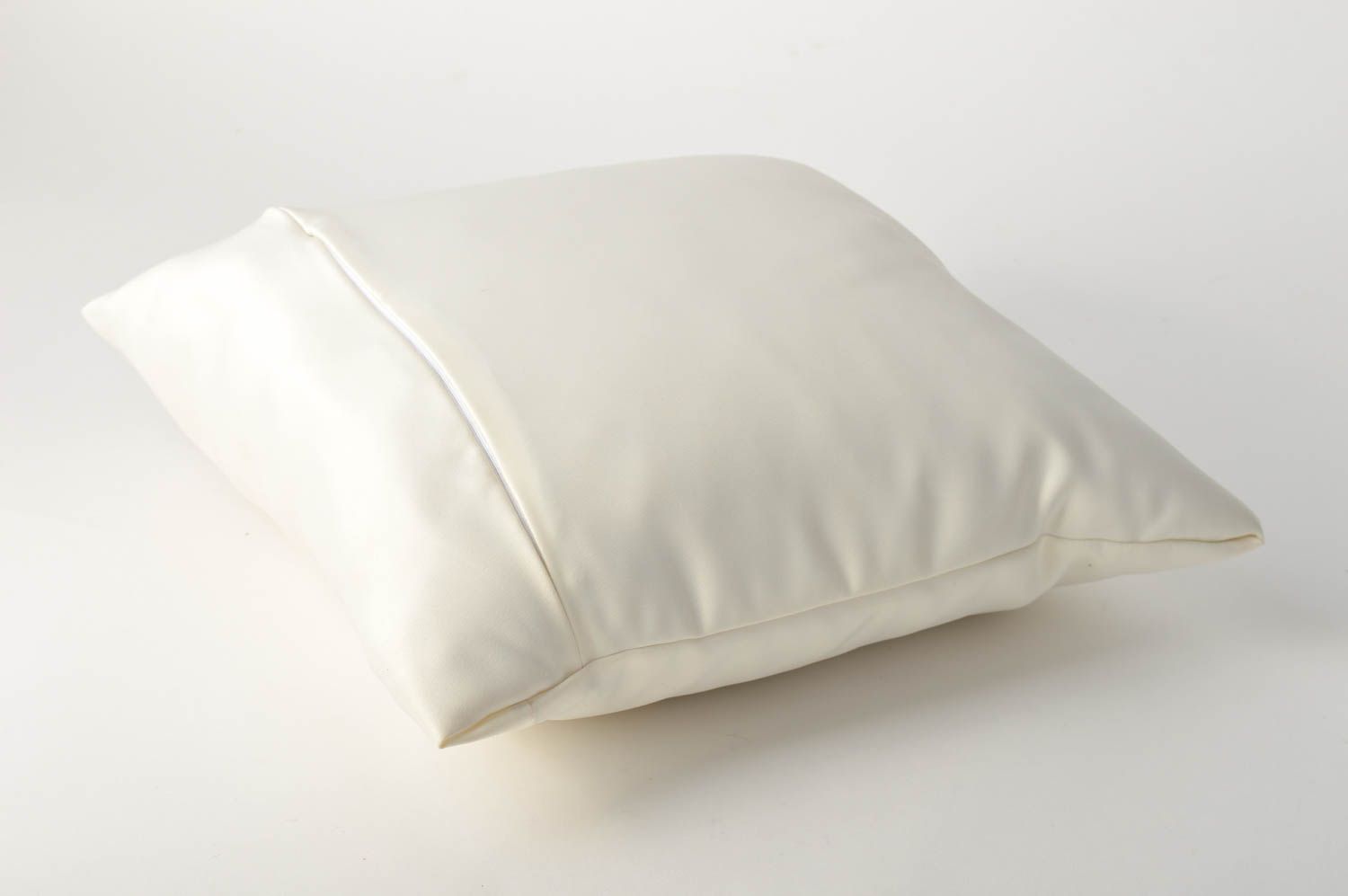 Подушка на диван ручной работы декоративная подушка белая диванная подушка фото 4