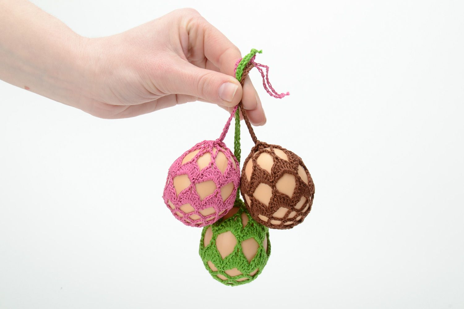 Colorful decorative handmade Easter eggs crochet over with threads 3 items photo 5
