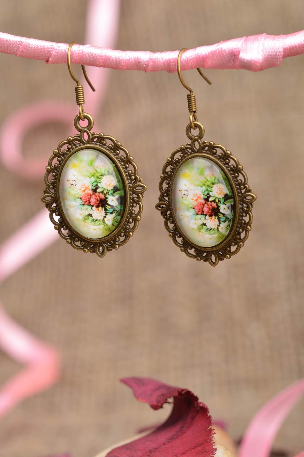 Boucles d'oreilles vintage avec fleurs faites main ovales en métal Jardin photo 1