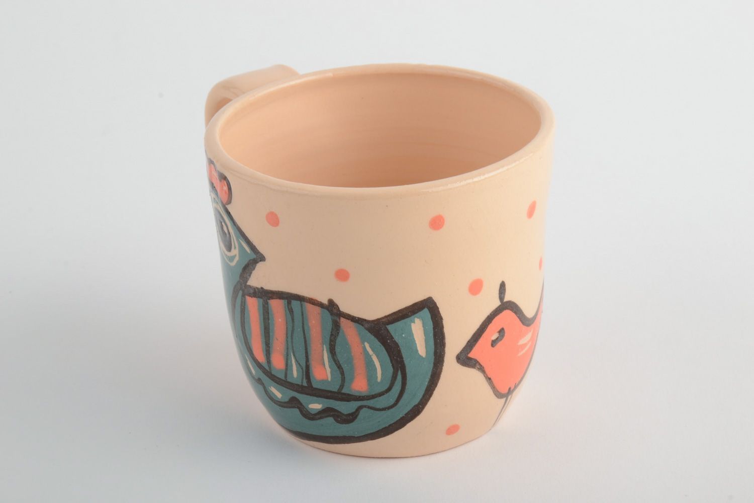 Глиняная чашка расписанная эмалью и покрытая глазурью с рисунком птички фото 3