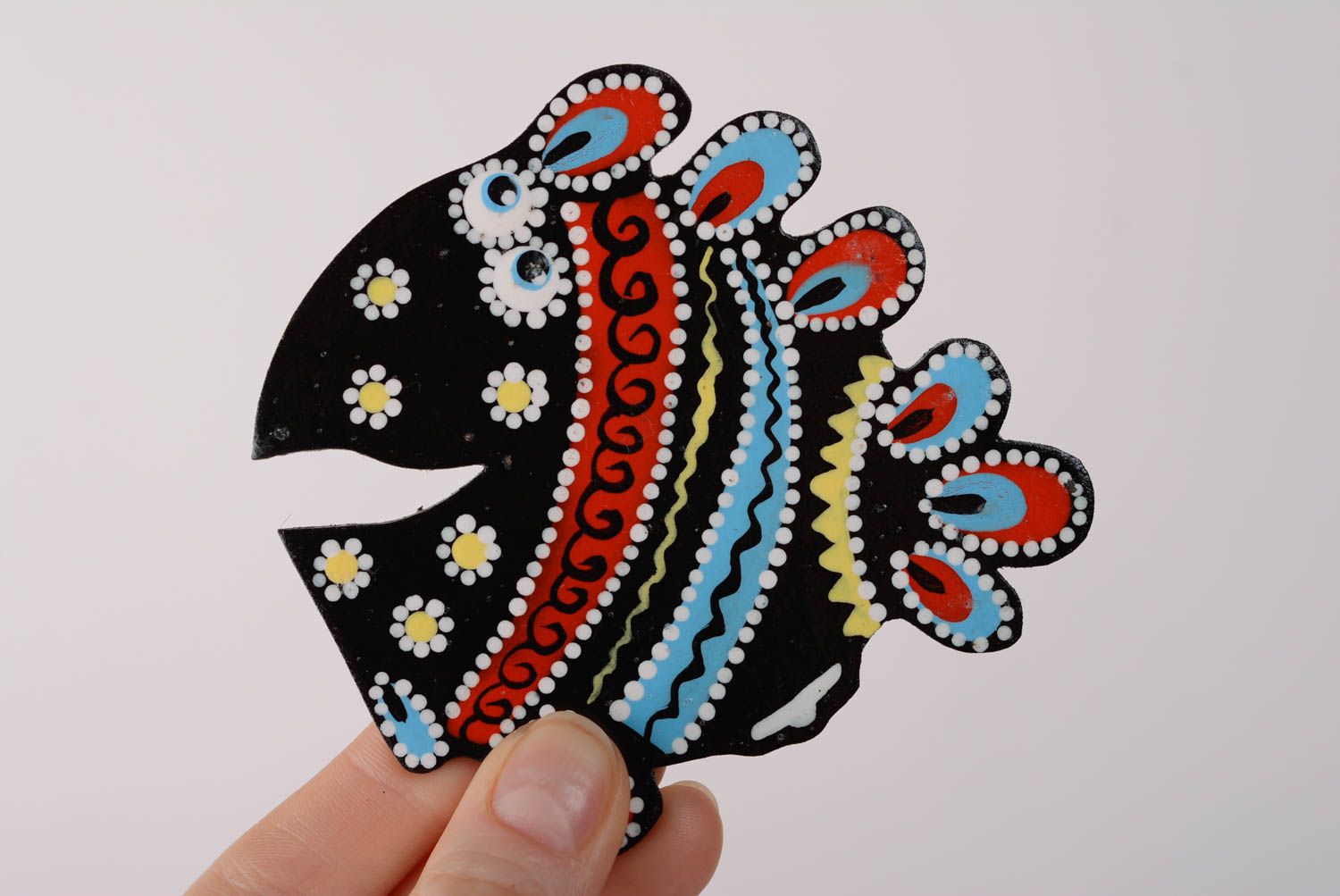 Magnet pour frigo Poisson noir à motif multicolore en bois original fait main photo 5