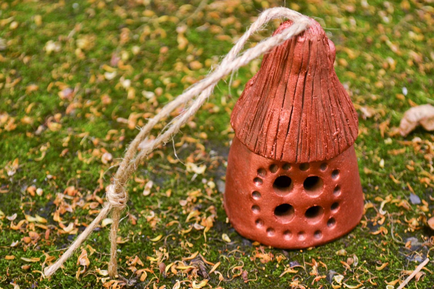 Колокольчик из глины ручной работы керамический колокольчик глиняный сувенир Дом фото 1