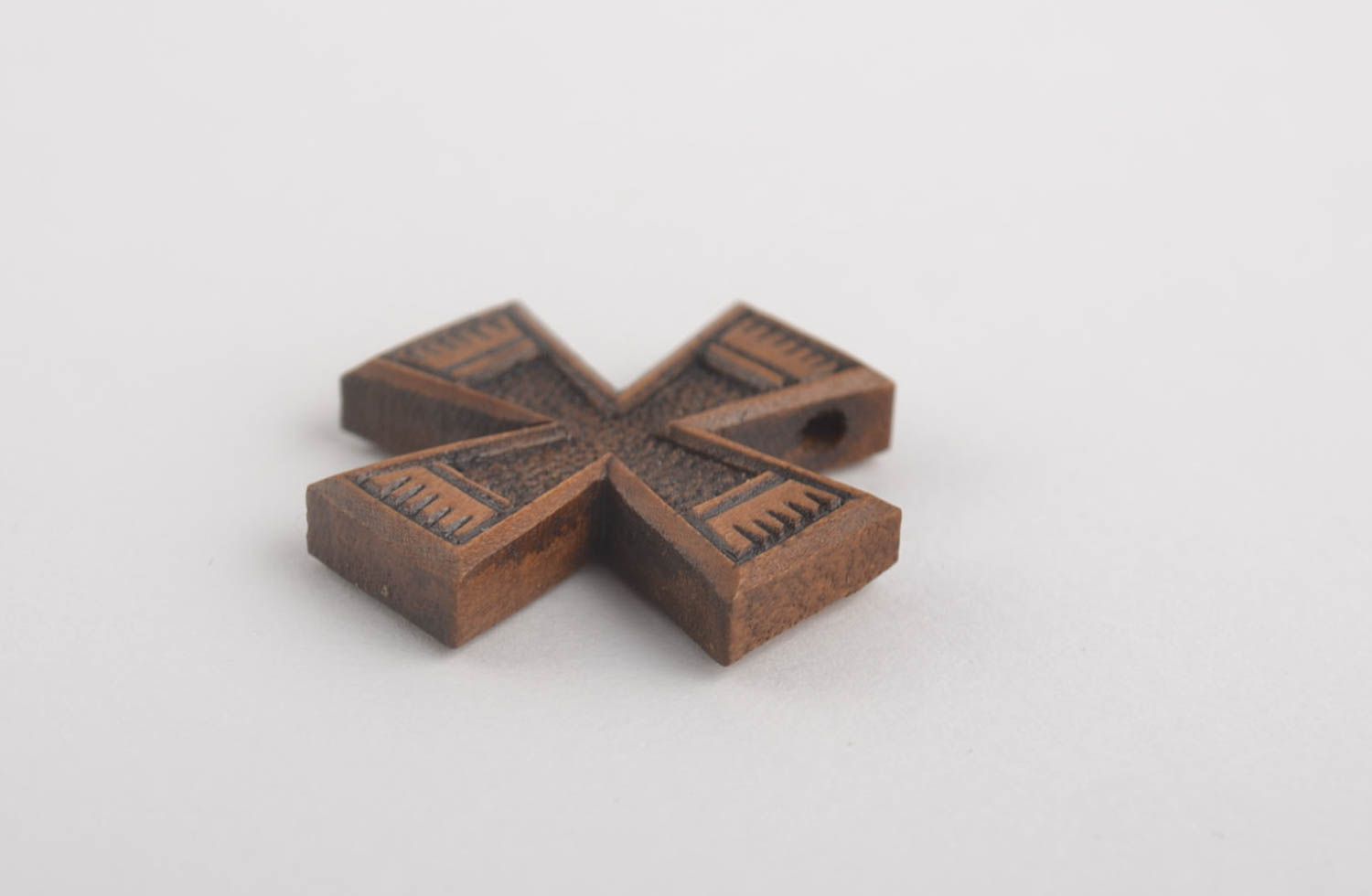 Handmade Kreuz aus Holz Damen Schmuck Holzkreuz Anhänger braun klein schön foto 5