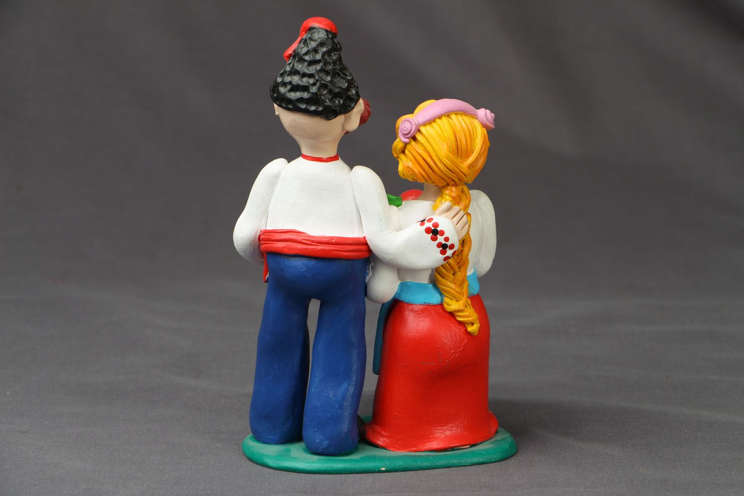 Statuette en céramique faite main originale souvenir Couple avec fruits photo 3