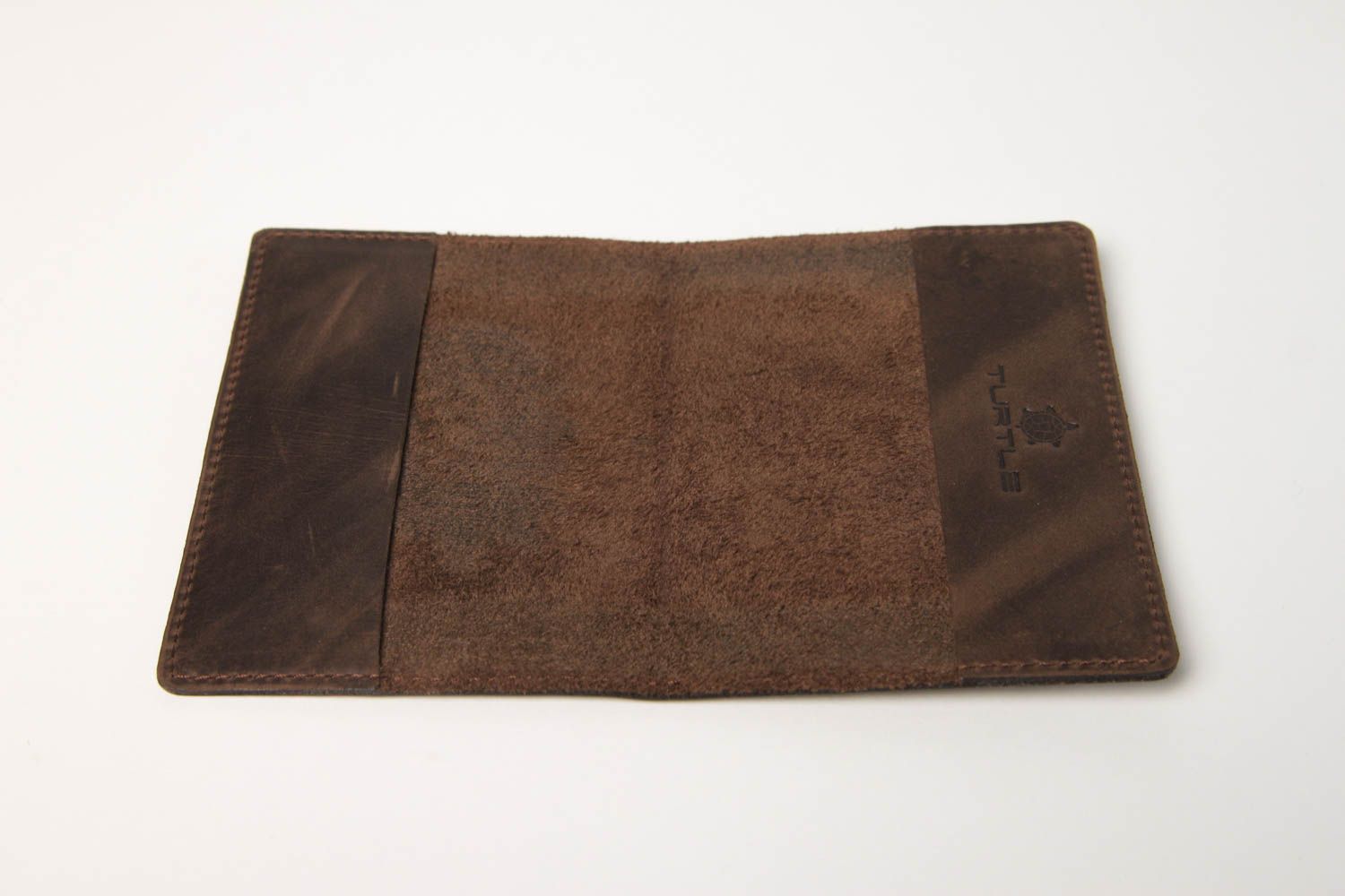 Оригинальный подарок хенд мейд коричневая обложка на паспорт кожаный аксессуар фото 5