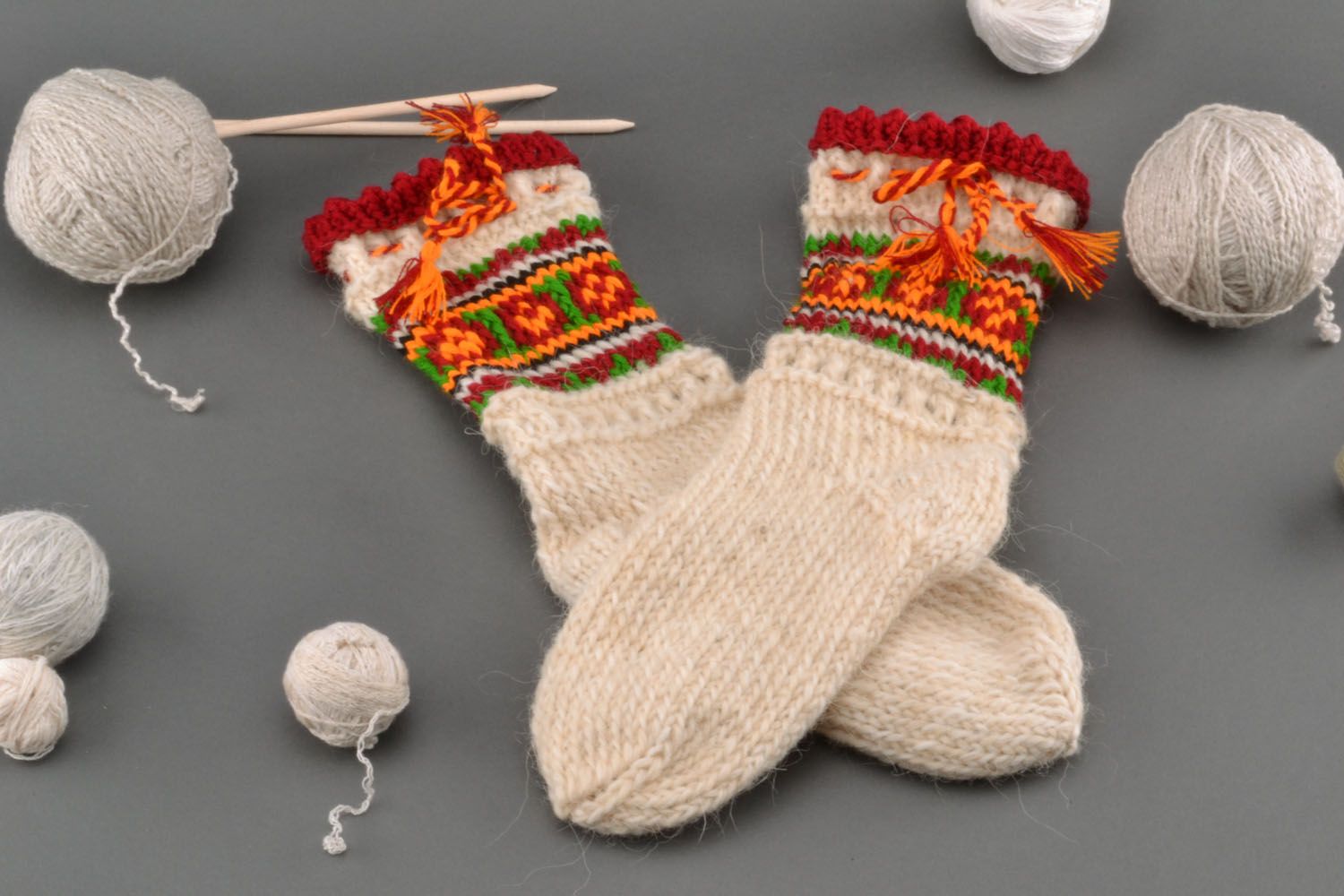 Warm wool socks White with Red Ornament photo 1