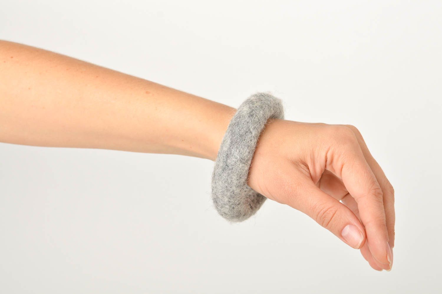 Bracelet laine Bijou fait main Accessoire femme feutré design de créateur photo 3