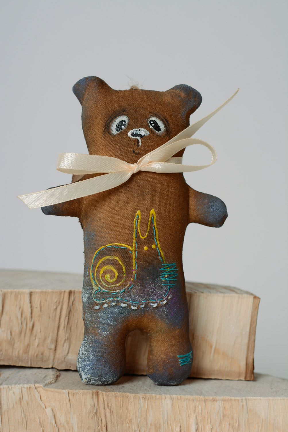 Peluche à suspendre ours en coton faite main décorative imprégnée de café photo 1
